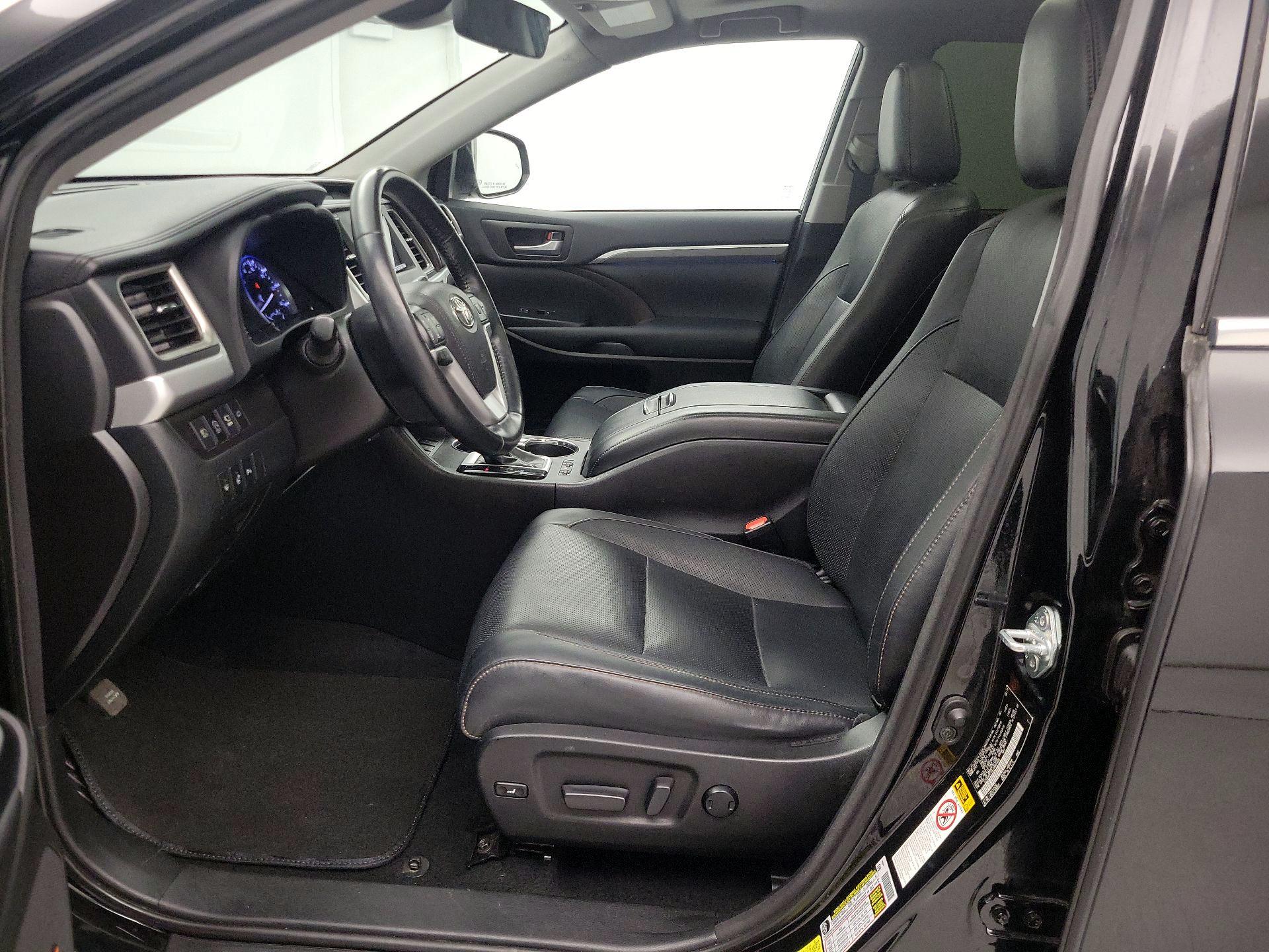Thumbnail: 2018 Toyota Highlander - 11