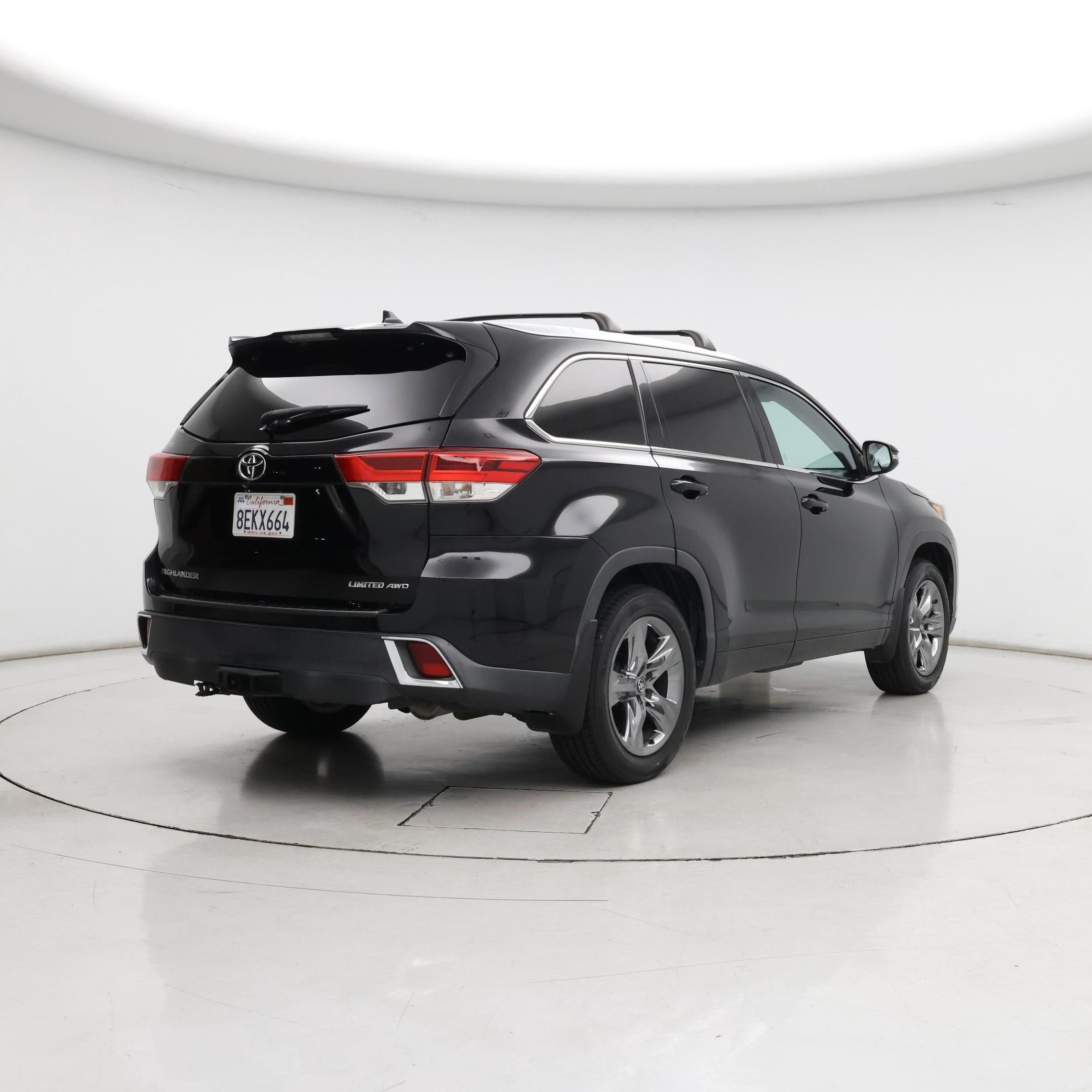 Thumbnail: 2018 Toyota Highlander - 8