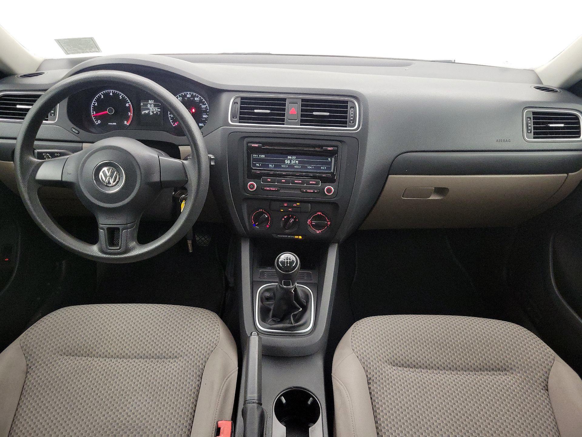 Thumbnail: 2014 Volkswagen Jetta - 9