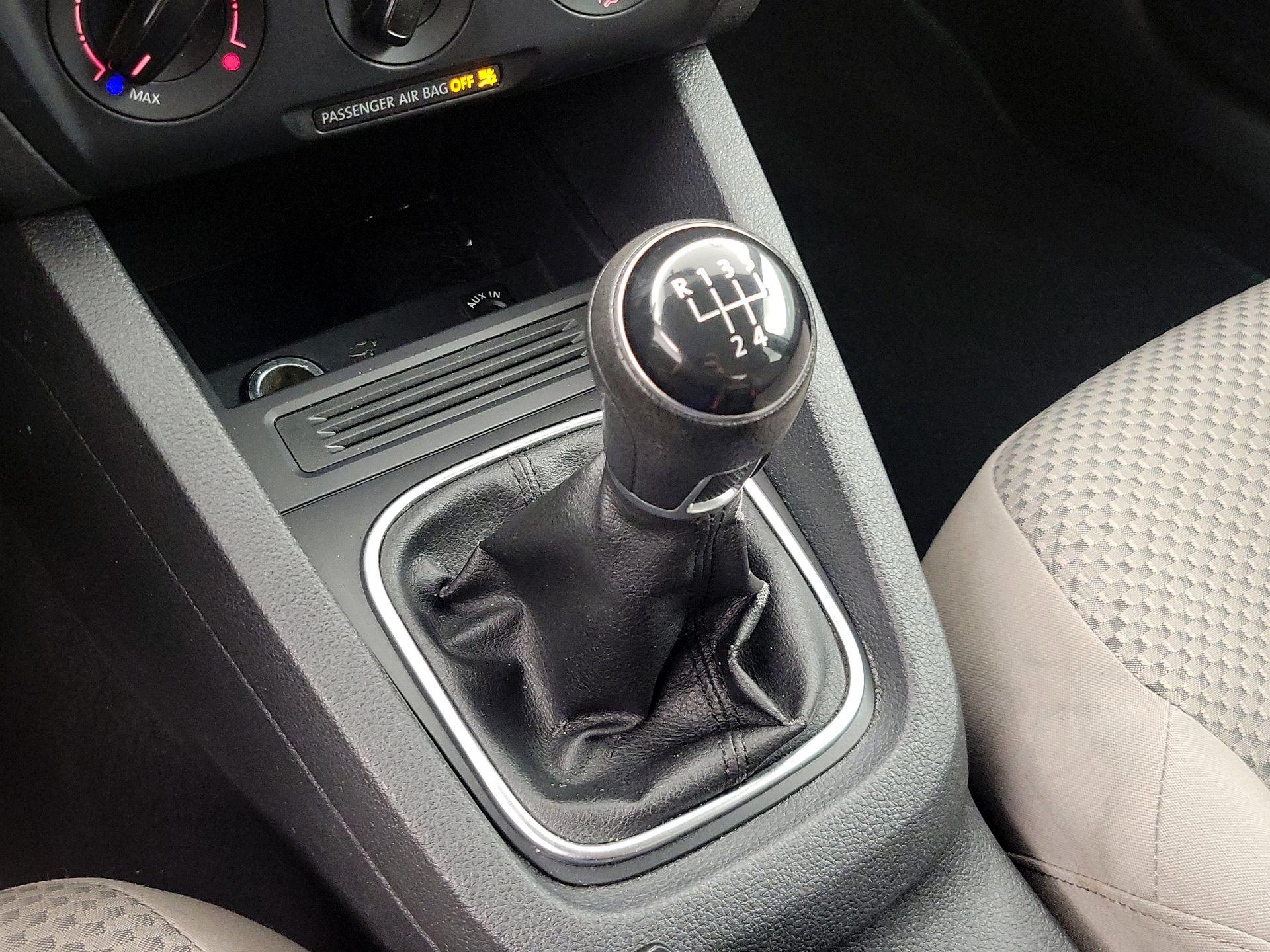 Thumbnail: 2014 Volkswagen Jetta - 16
