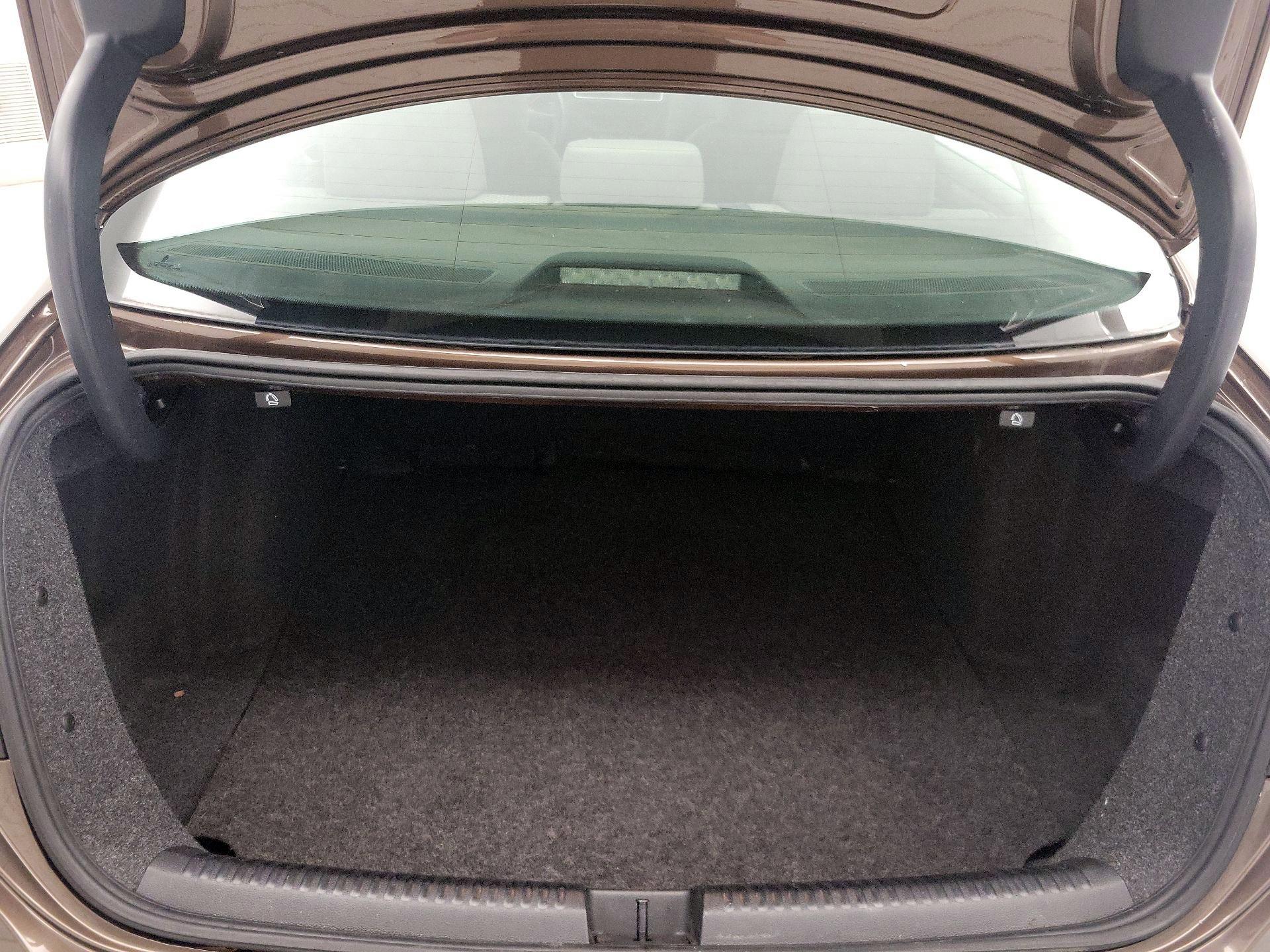 Thumbnail: 2014 Volkswagen Jetta - 19