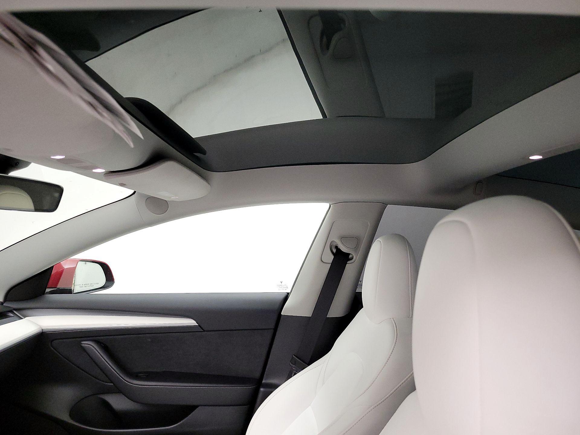 Thumbnail: 2023 Tesla Model 3 - 19