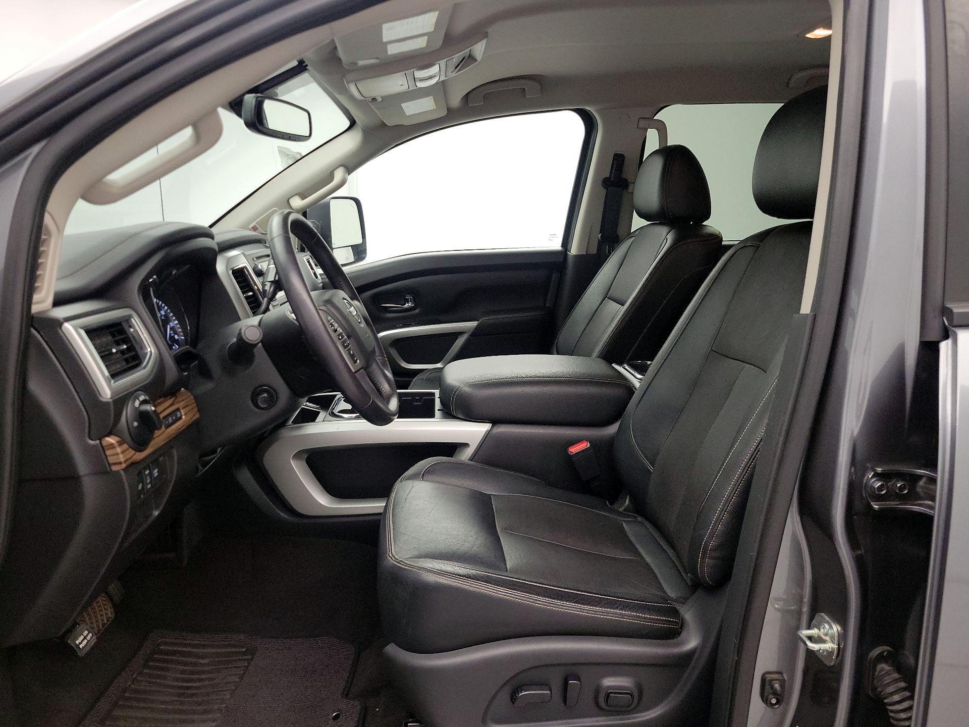 Thumbnail: 2018 Nissan Titan - 11