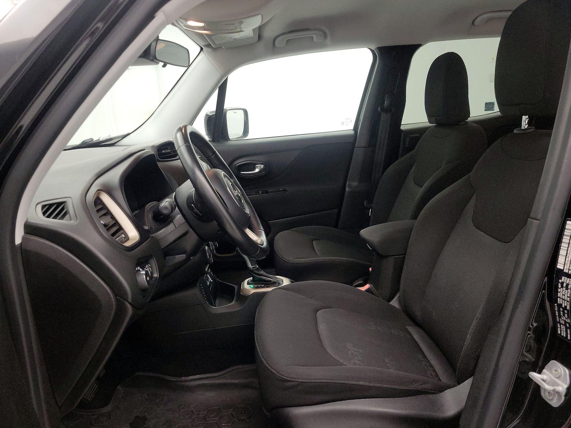 Thumbnail: 2015 Jeep Renegade - 11