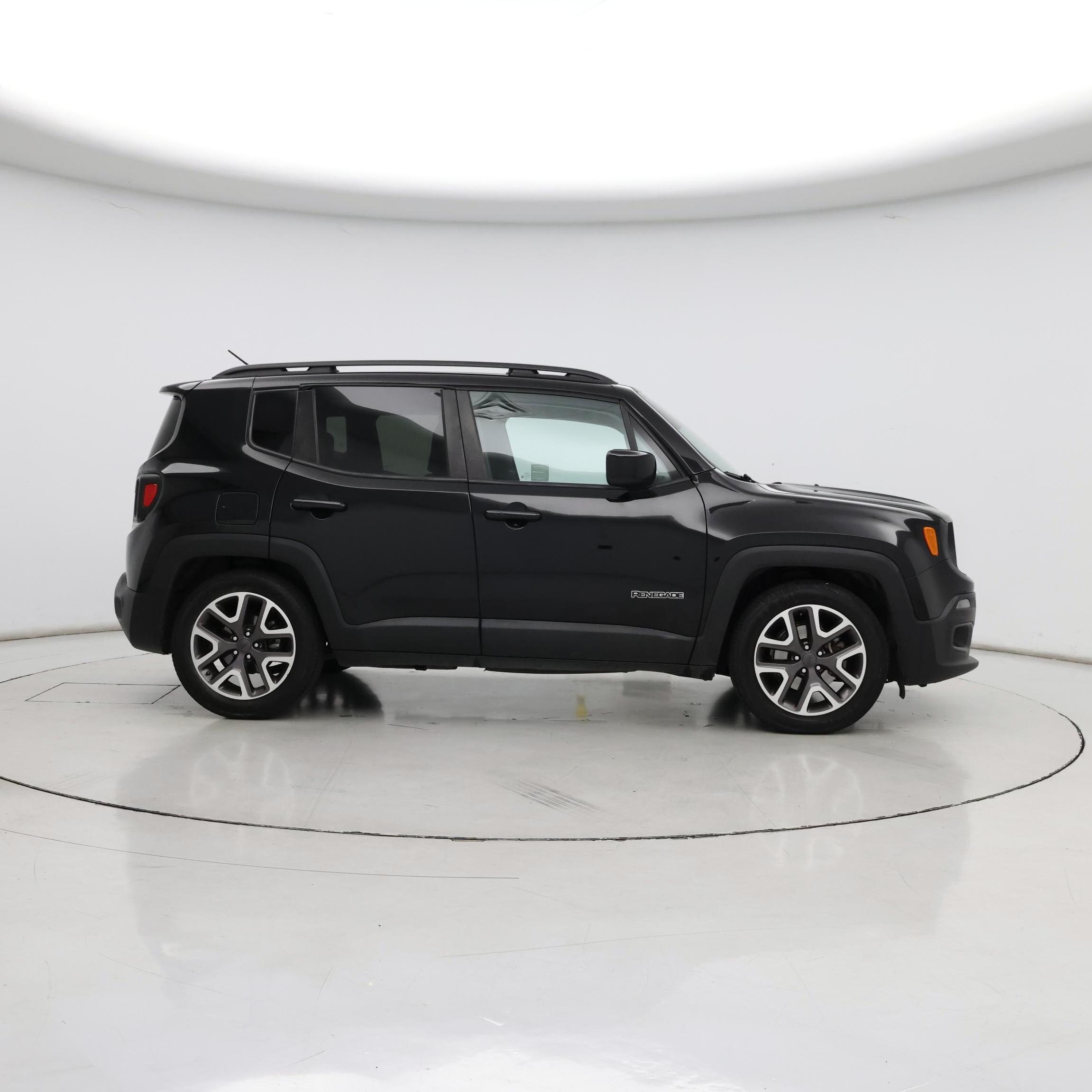 Thumbnail: 2015 Jeep Renegade - 7