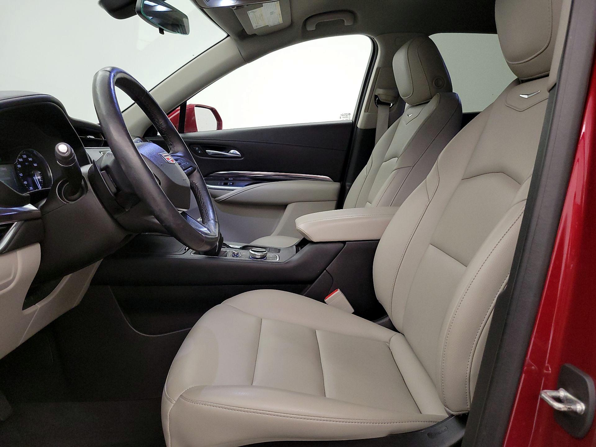 Thumbnail: 2019 Cadillac XT4 - 11