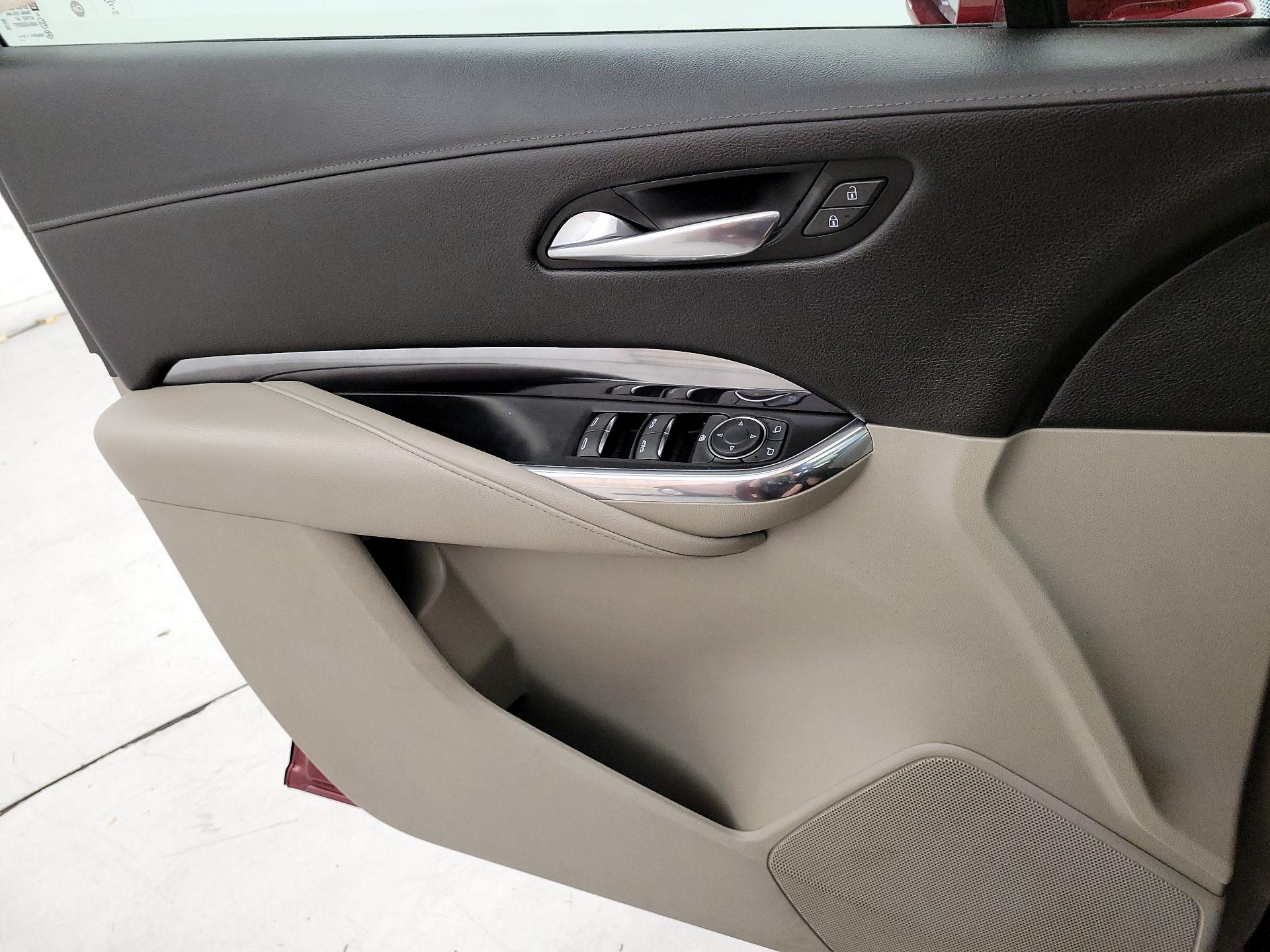 Thumbnail: 2019 Cadillac XT4 - 12