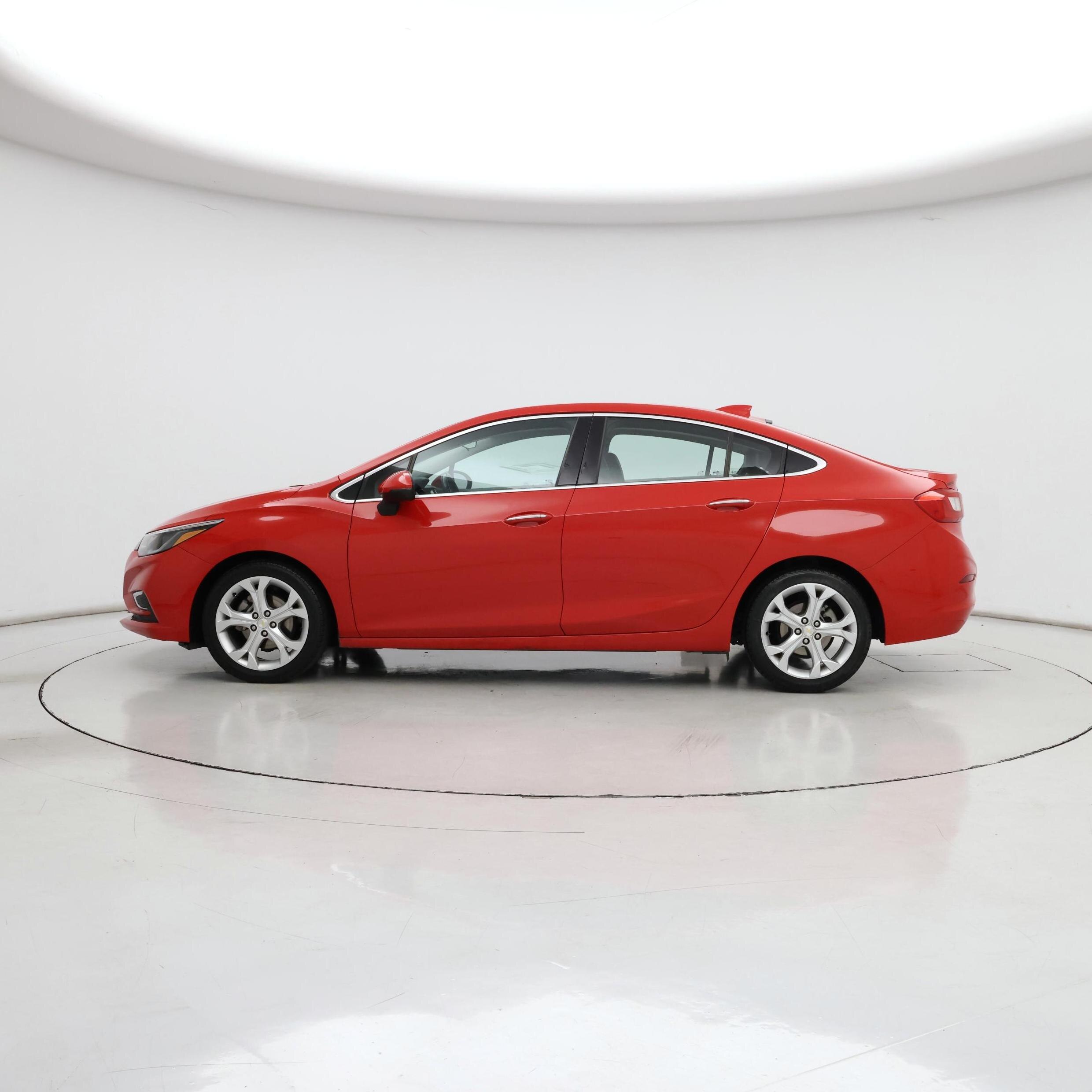 Thumbnail: 2016 Chevrolet Cruze - 3