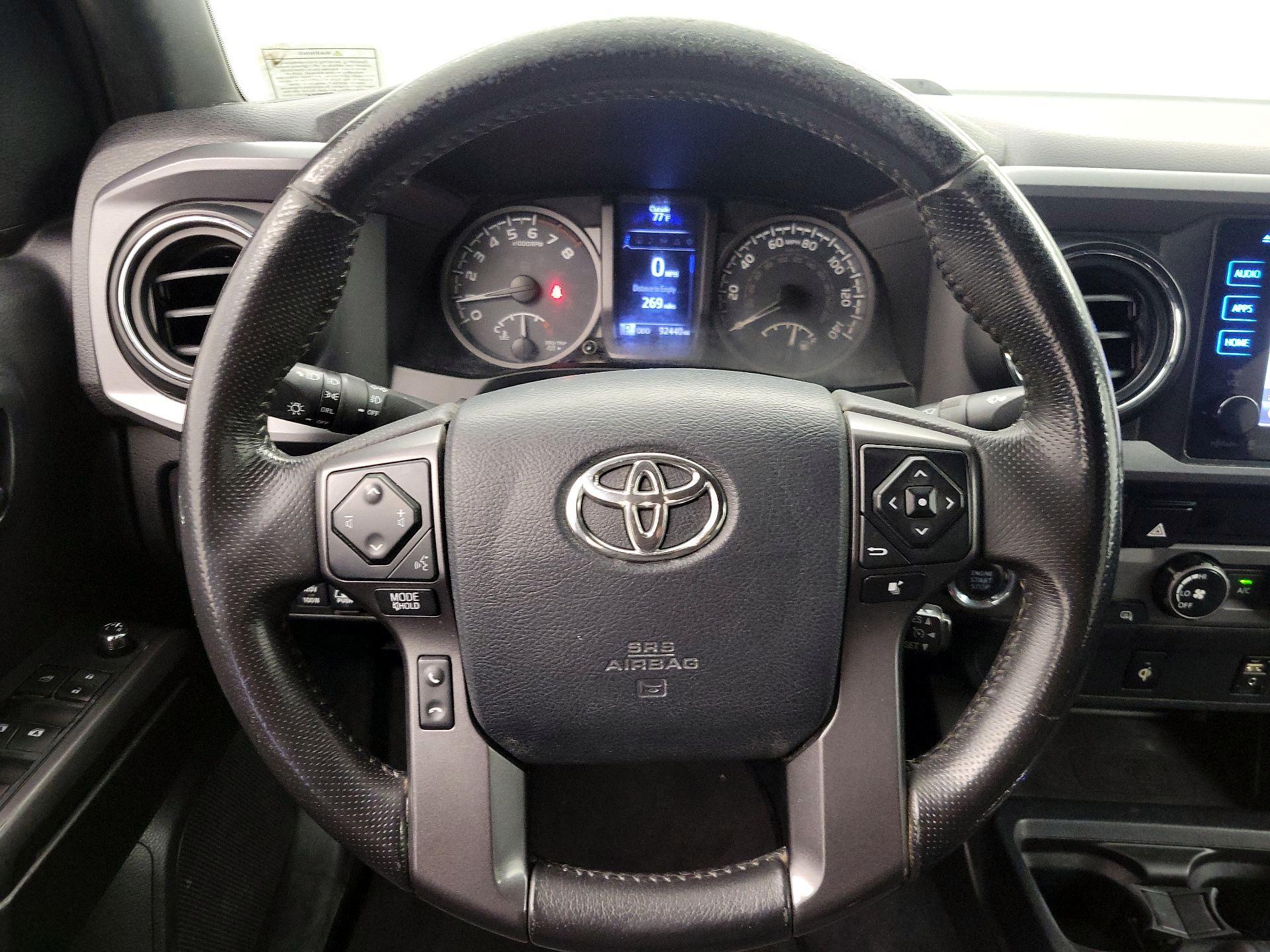 Thumbnail: 2017 Toyota Tacoma - 10