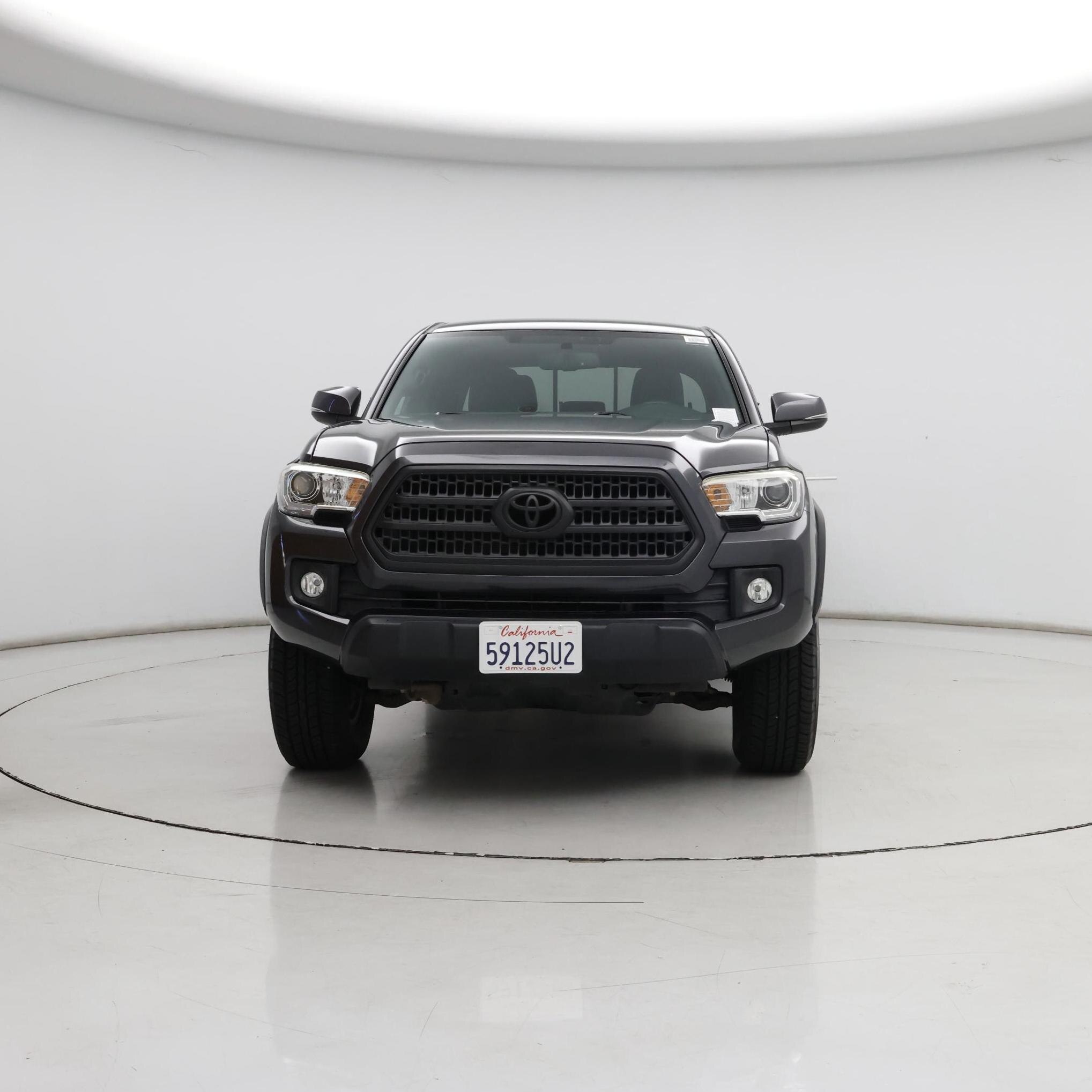 Thumbnail: 2017 Toyota Tacoma - 5