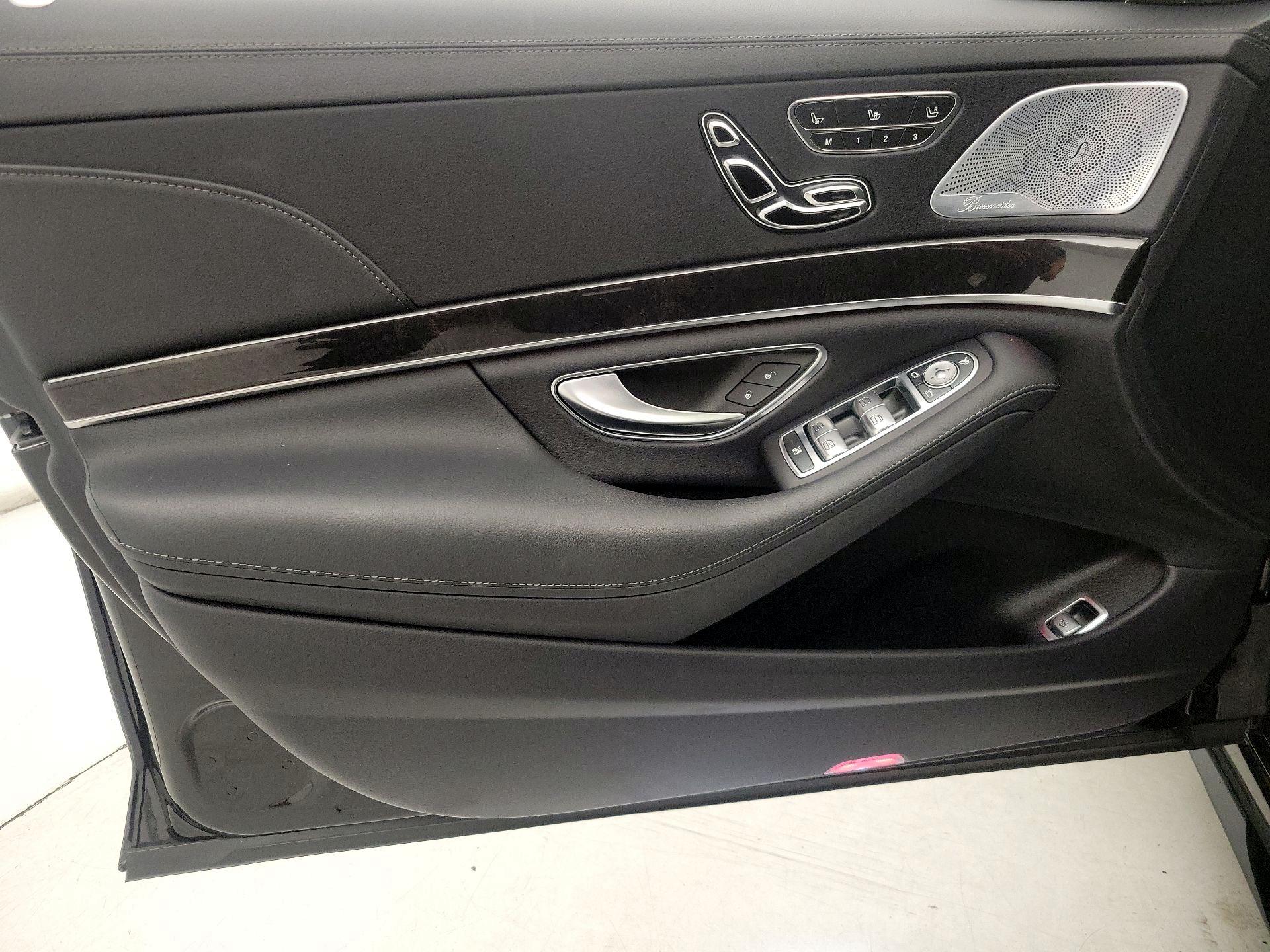 Thumbnail: 2020 Mercedes-Benz S-Class - 12