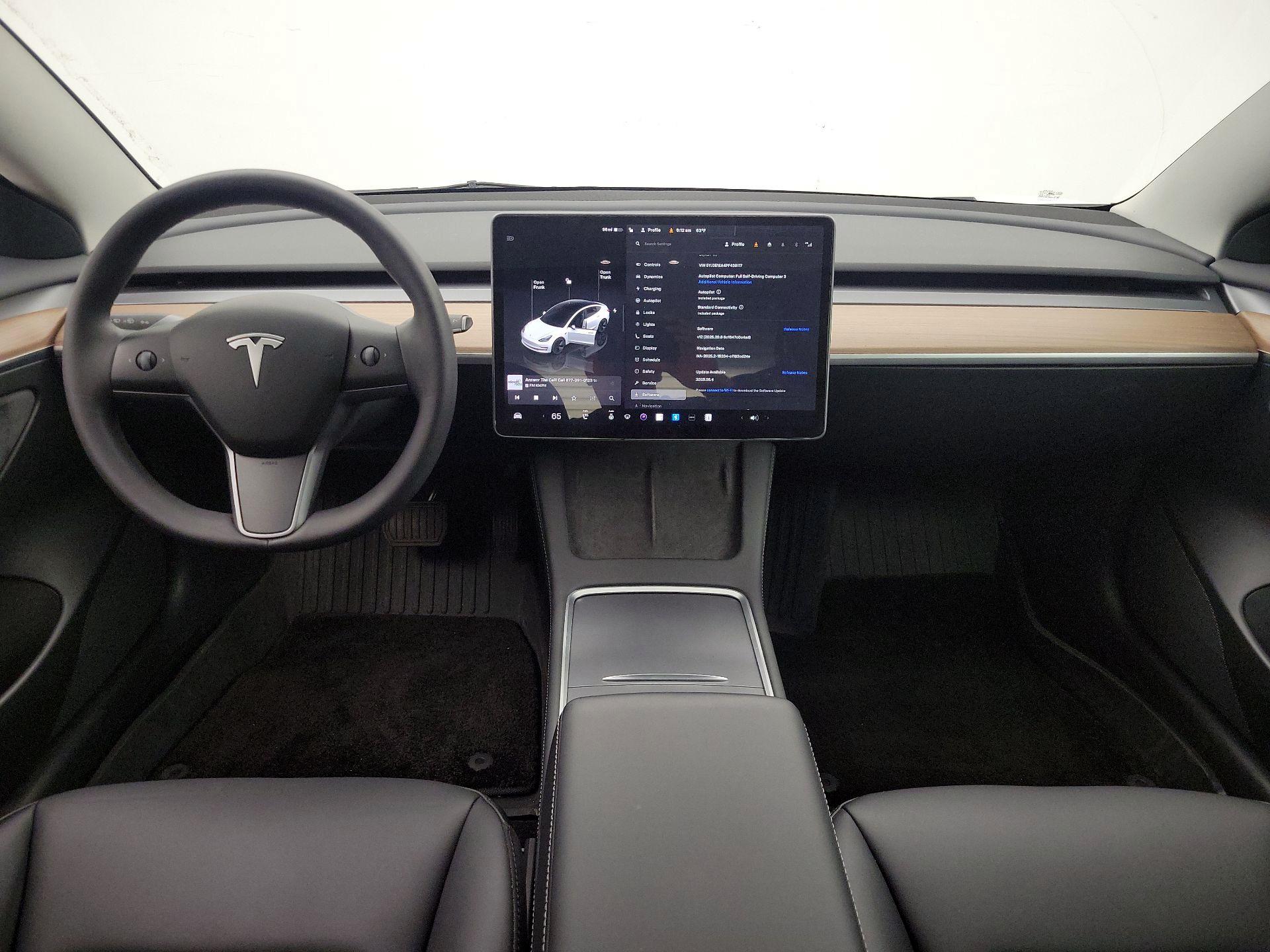 Thumbnail: 2023 Tesla Model 3 - 9
