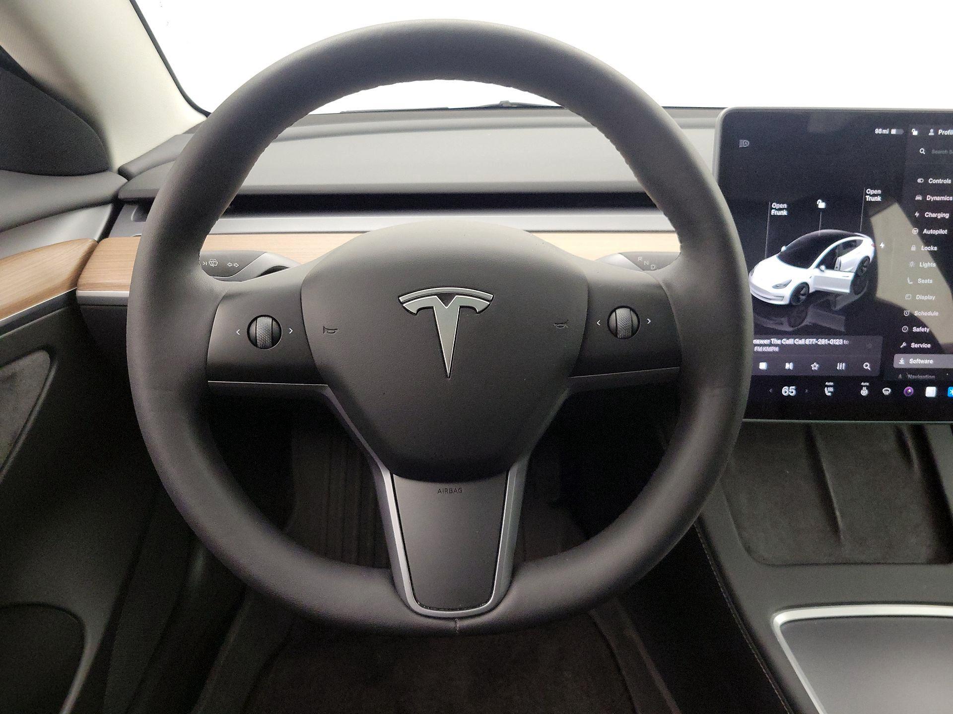 Thumbnail: 2023 Tesla Model 3 - 10