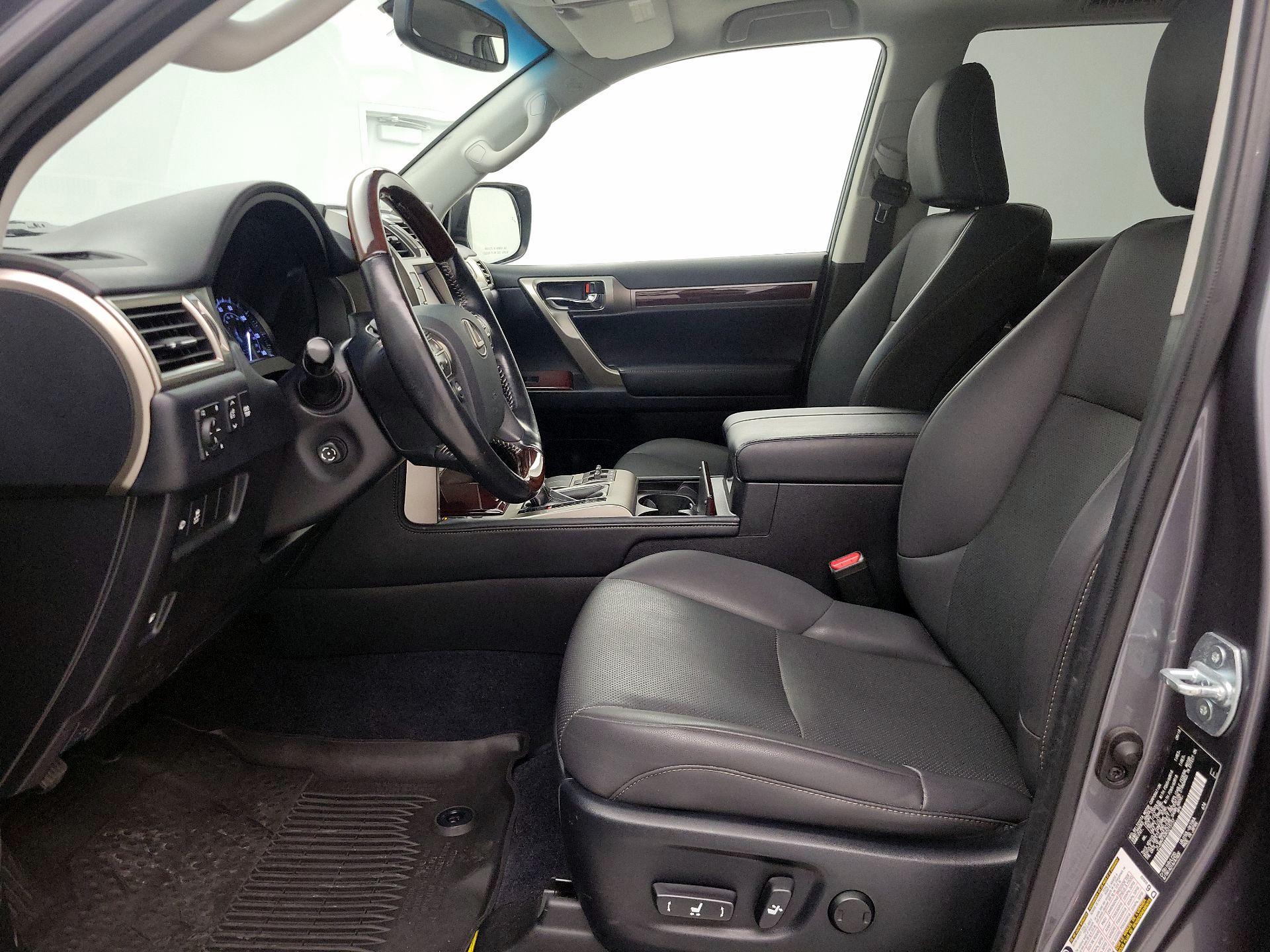Thumbnail: 2019 Lexus GX - 11