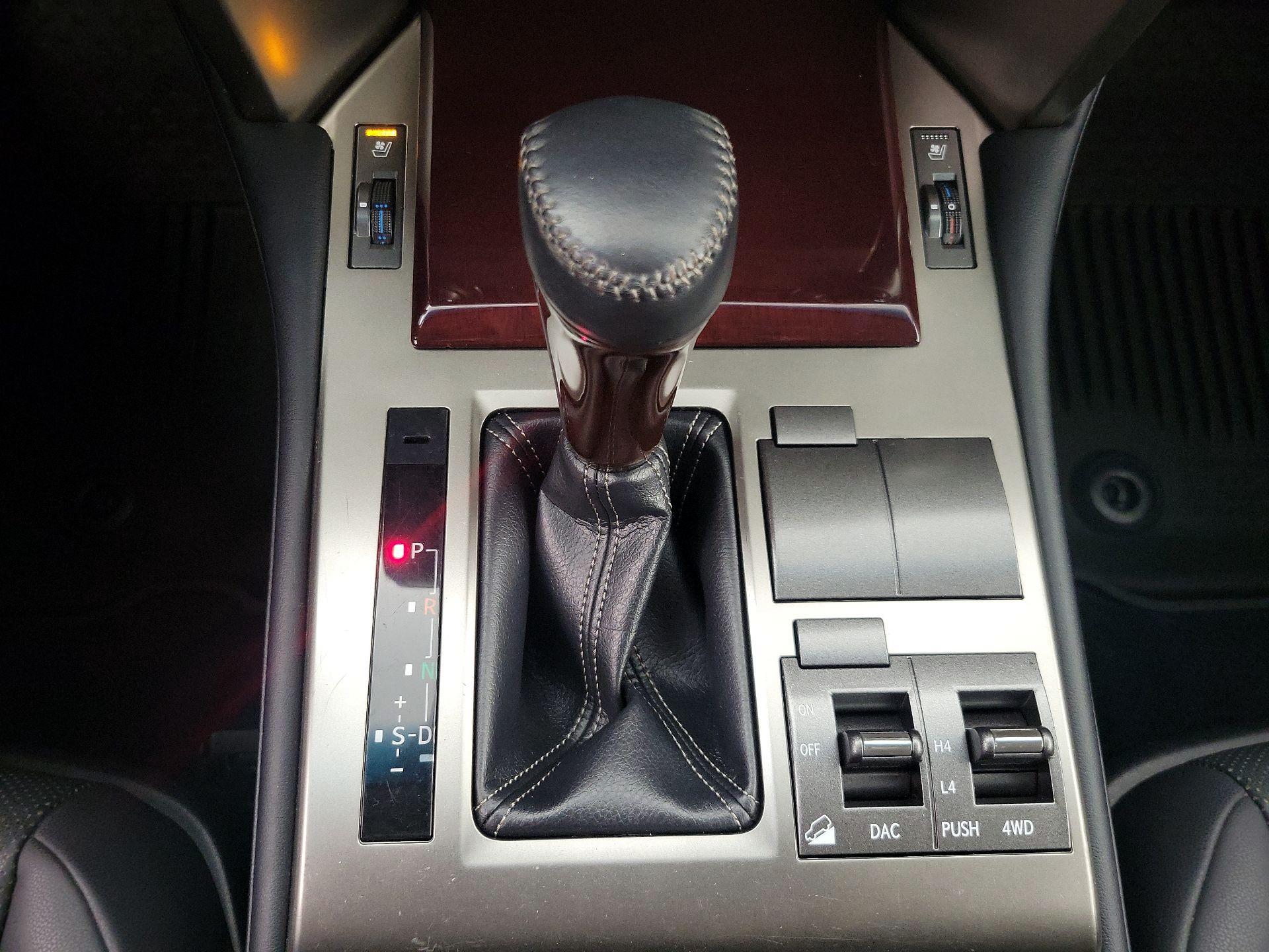 Thumbnail: 2019 Lexus GX - 18
