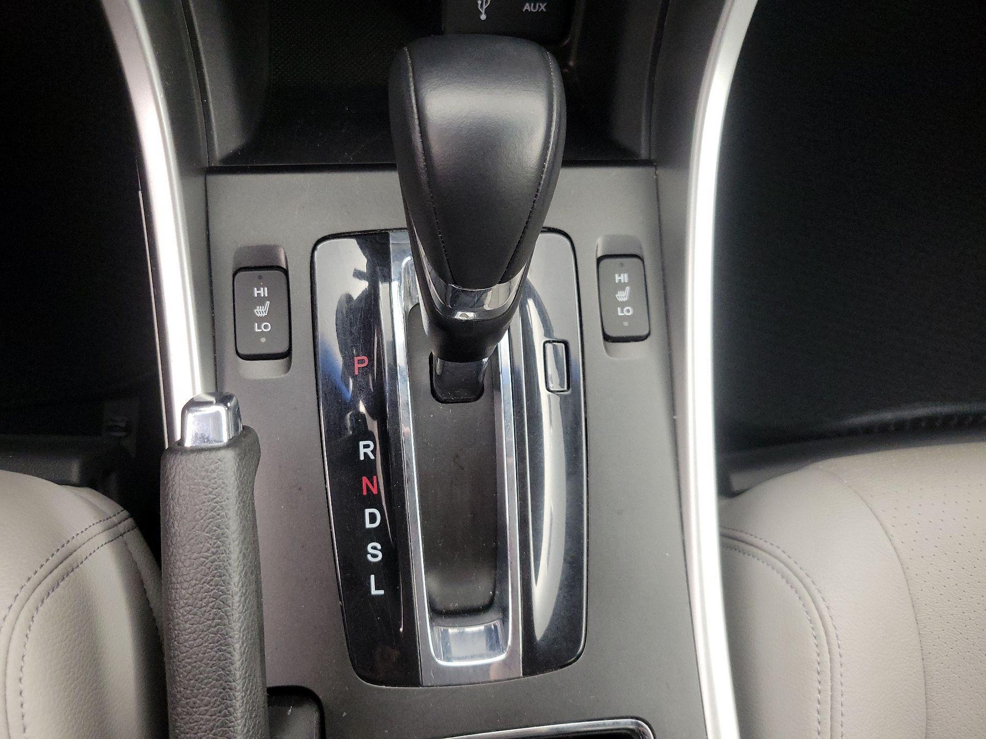 Thumbnail: 2013 Honda Accord - 17