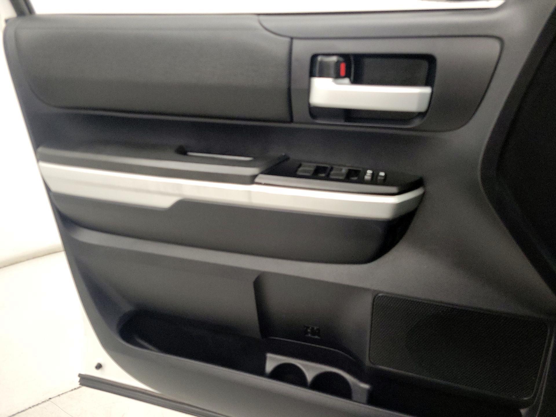 Thumbnail: 2015 Toyota Tundra - 12