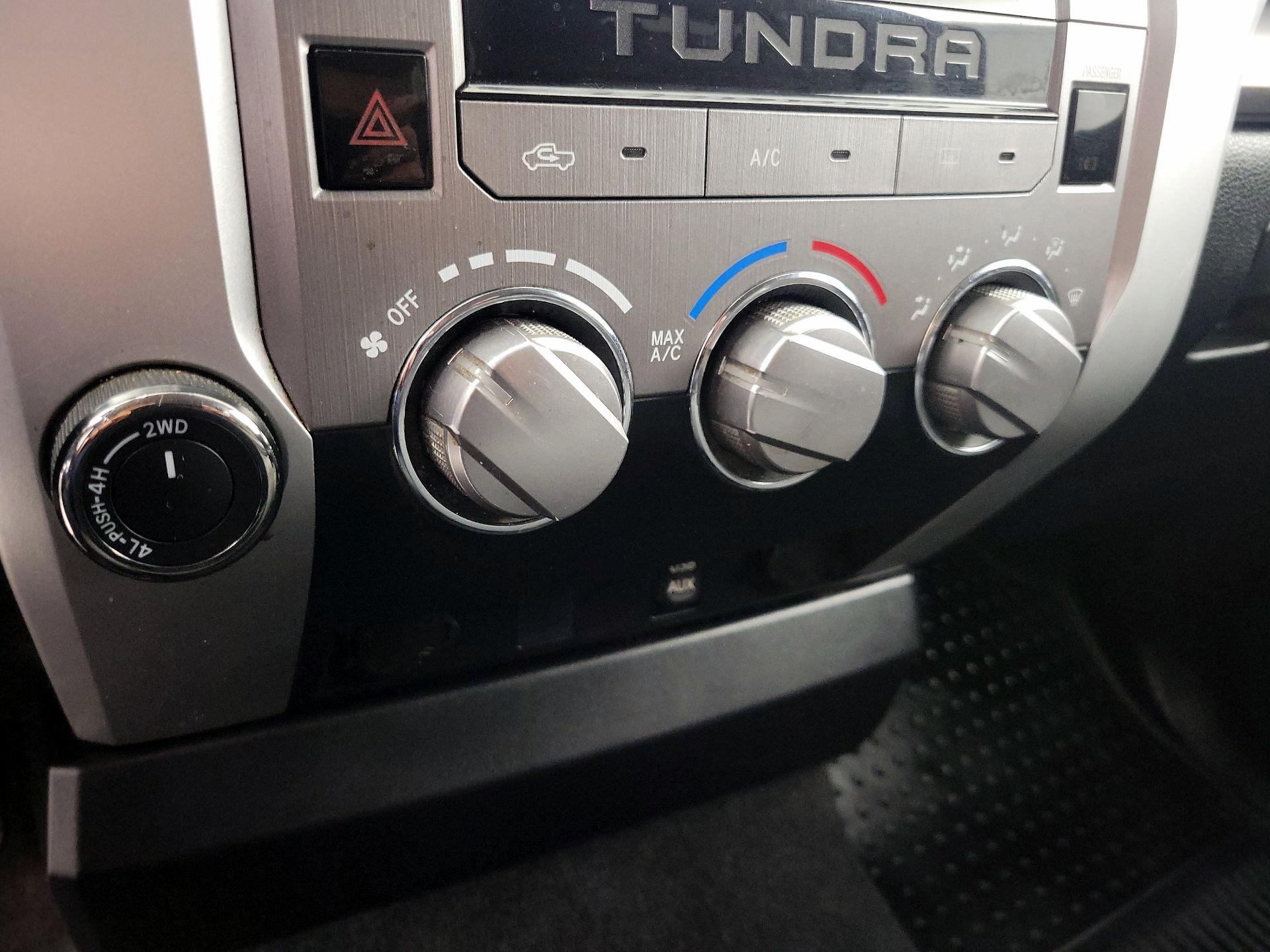 Thumbnail: 2015 Toyota Tundra - 16