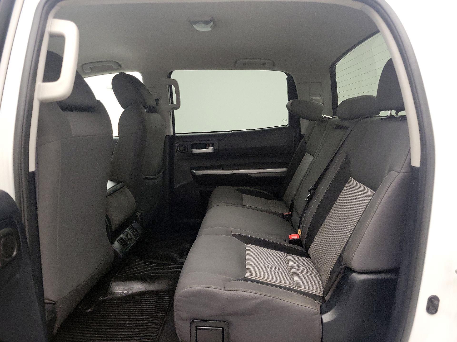 Thumbnail: 2015 Toyota Tundra - 19