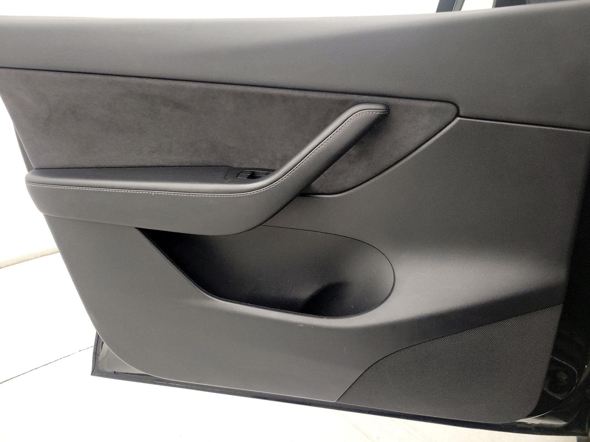 Thumbnail: 2021 Tesla Model Y - 12