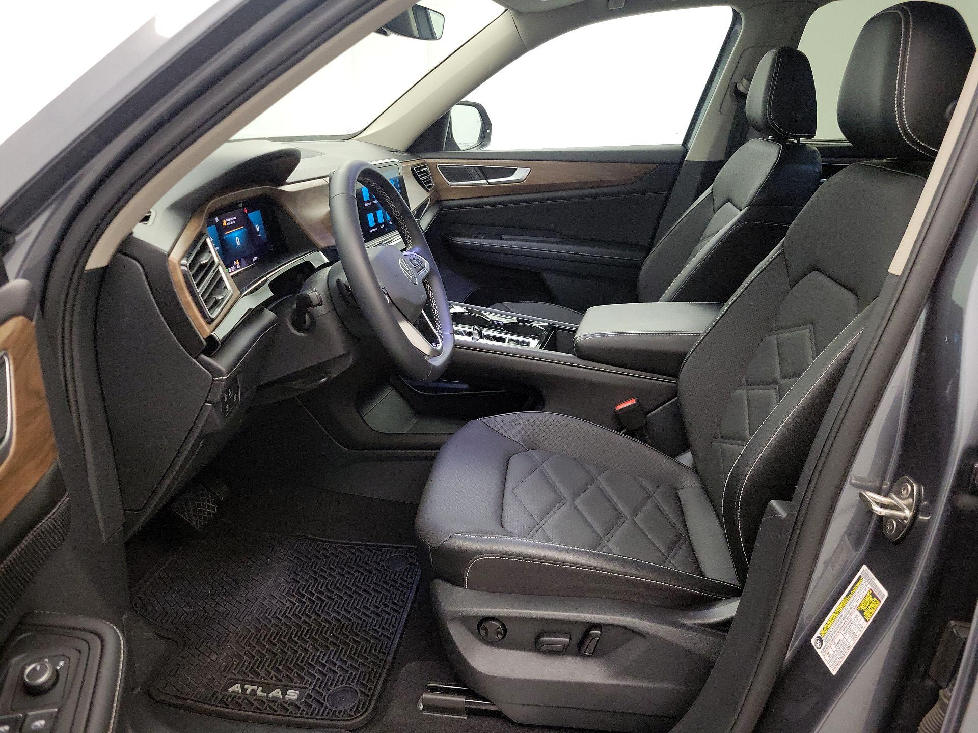 Thumbnail: 2024 Volkswagen Atlas - 11