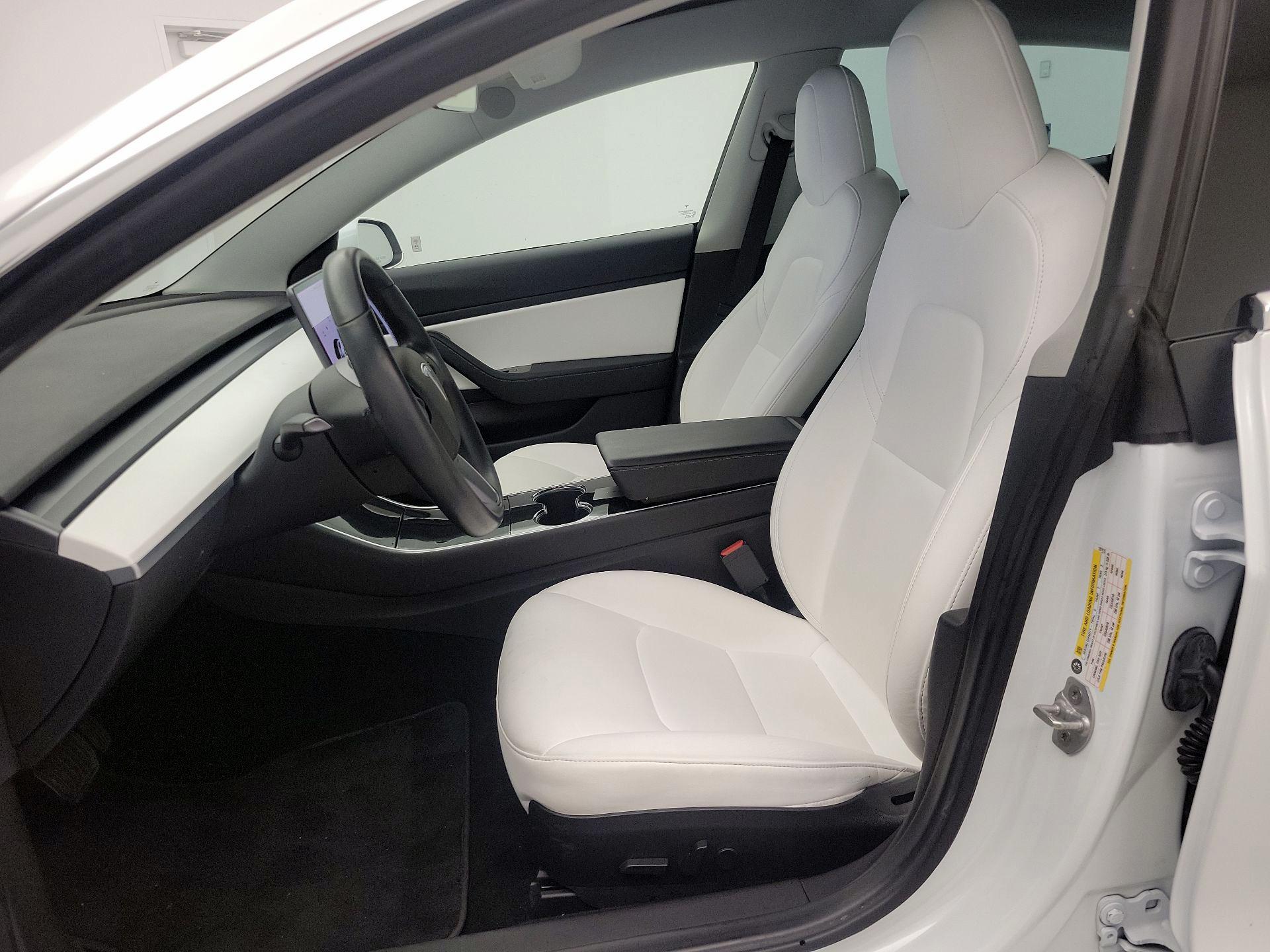 Thumbnail: 2019 Tesla Model 3 - 11