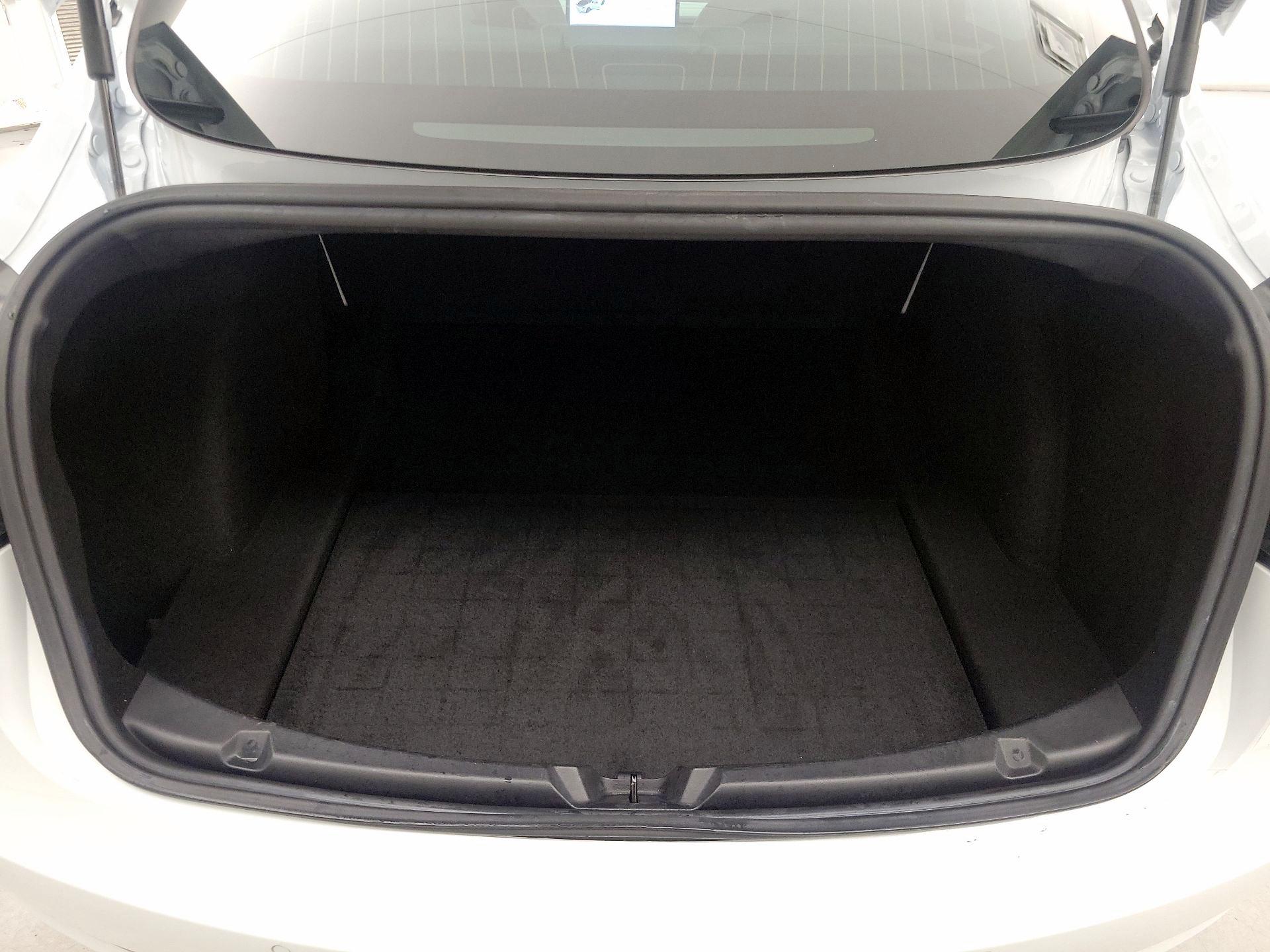Thumbnail: 2019 Tesla Model 3 - 20