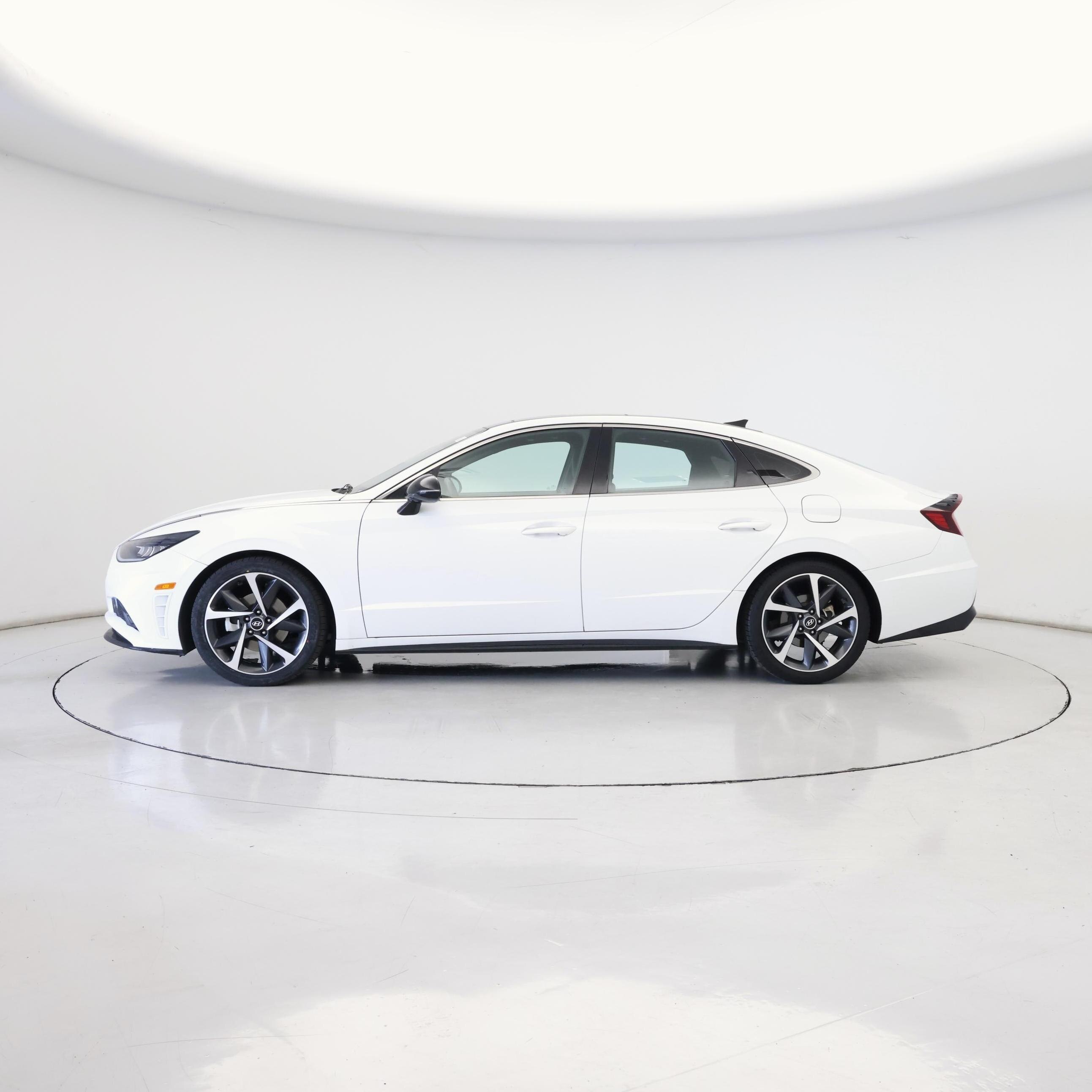 Thumbnail: 2021 Hyundai Sonata - 3