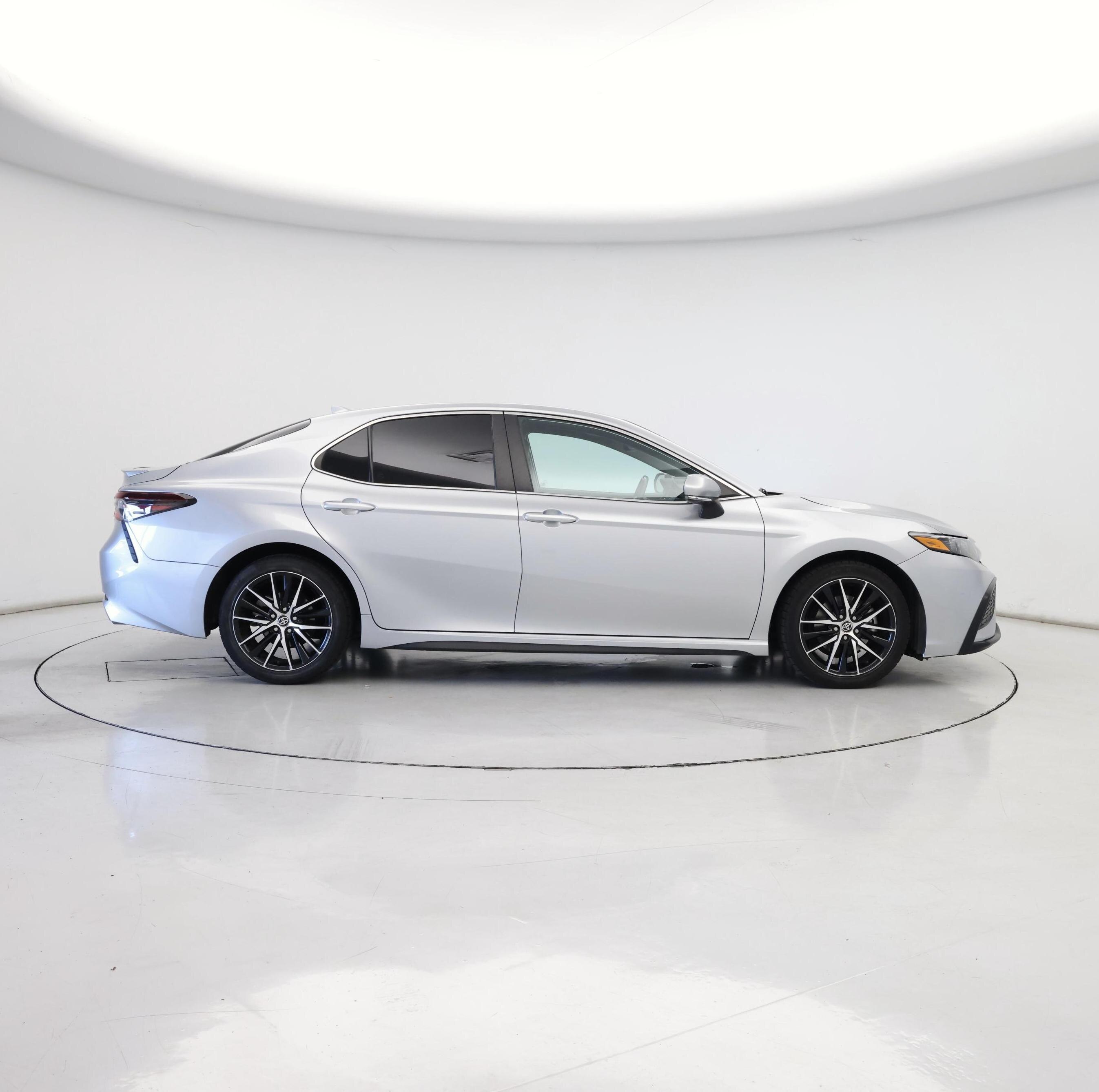 Thumbnail: 2022 Toyota Camry - 7