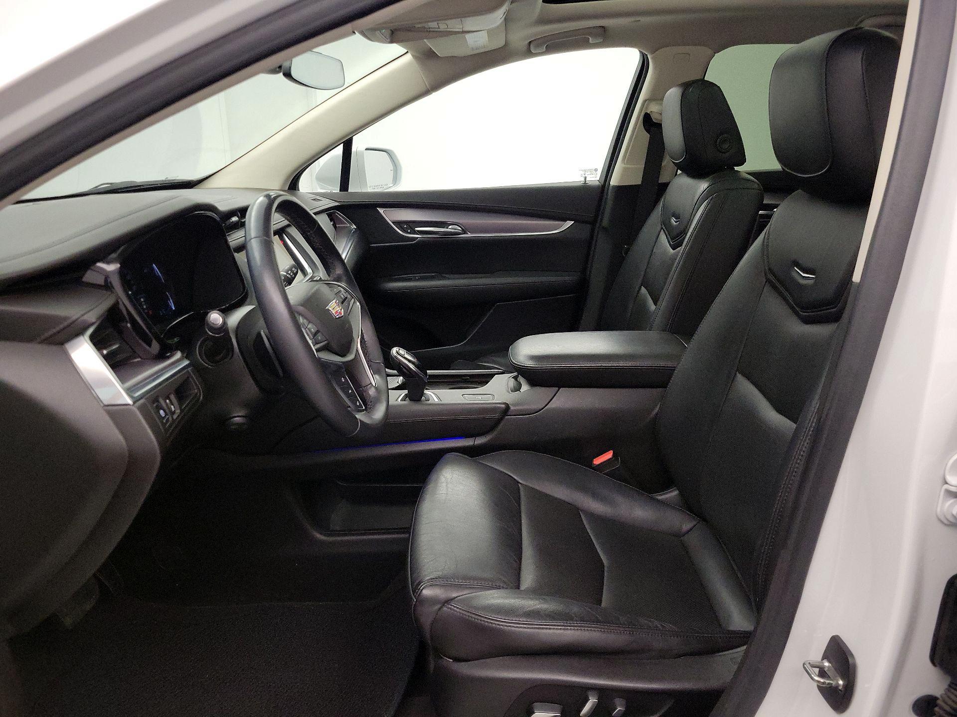 Thumbnail: 2018 Cadillac XT5 - 11