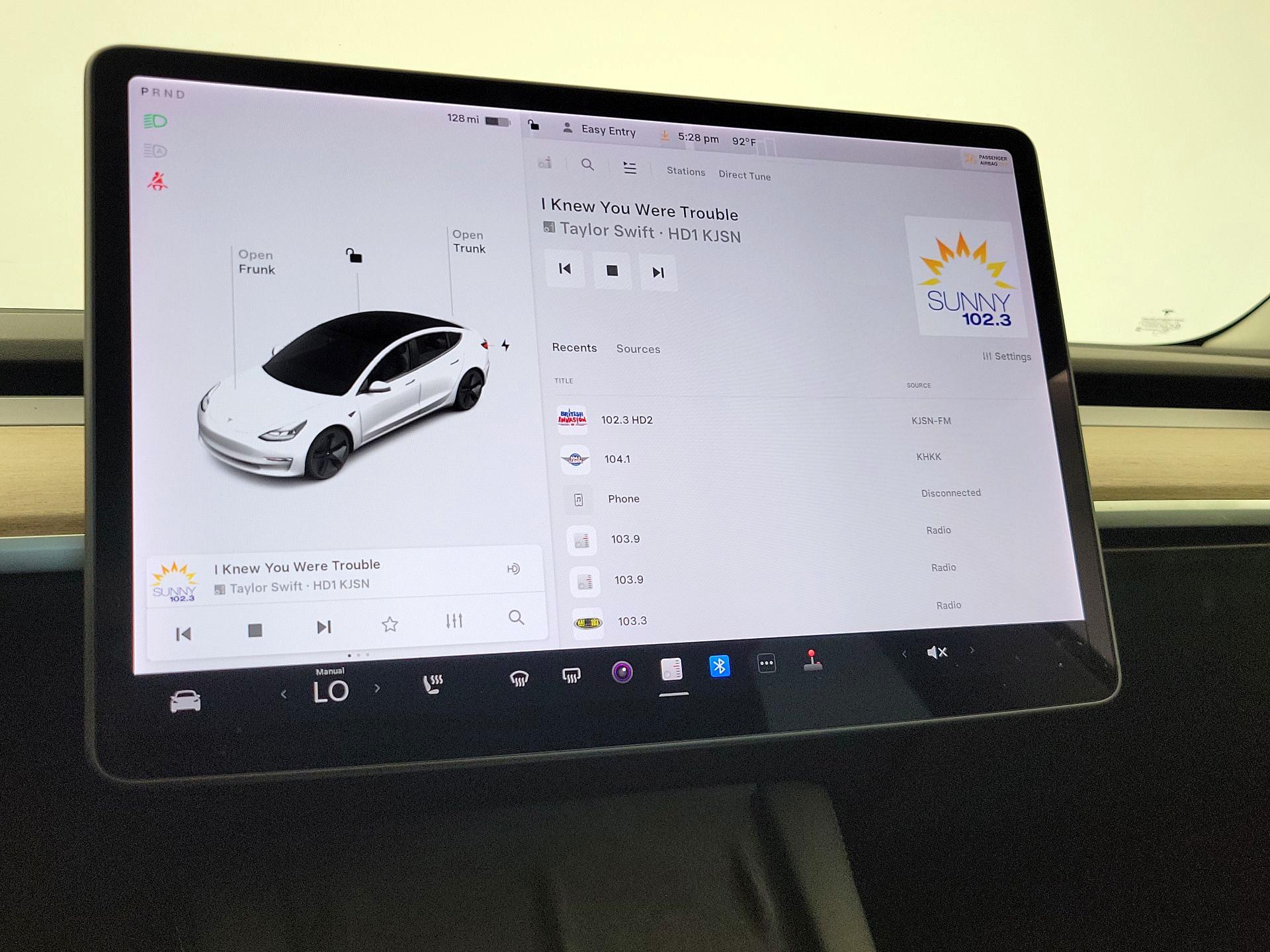Thumbnail: 2021 Tesla Model 3 - 15