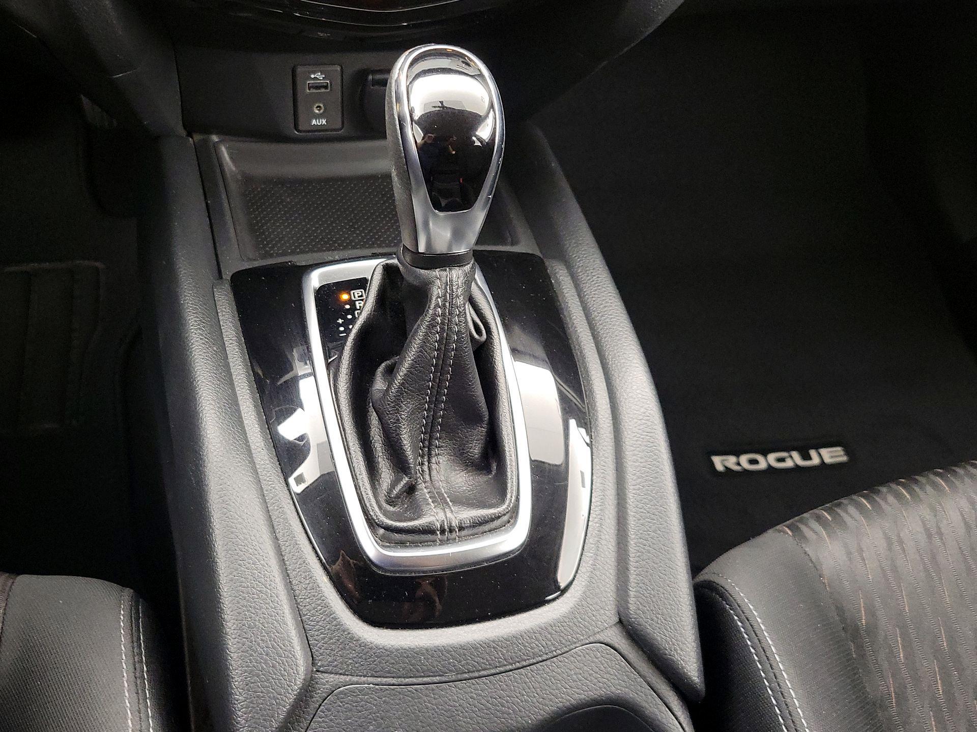 Thumbnail: 2017 Nissan Rogue - 17