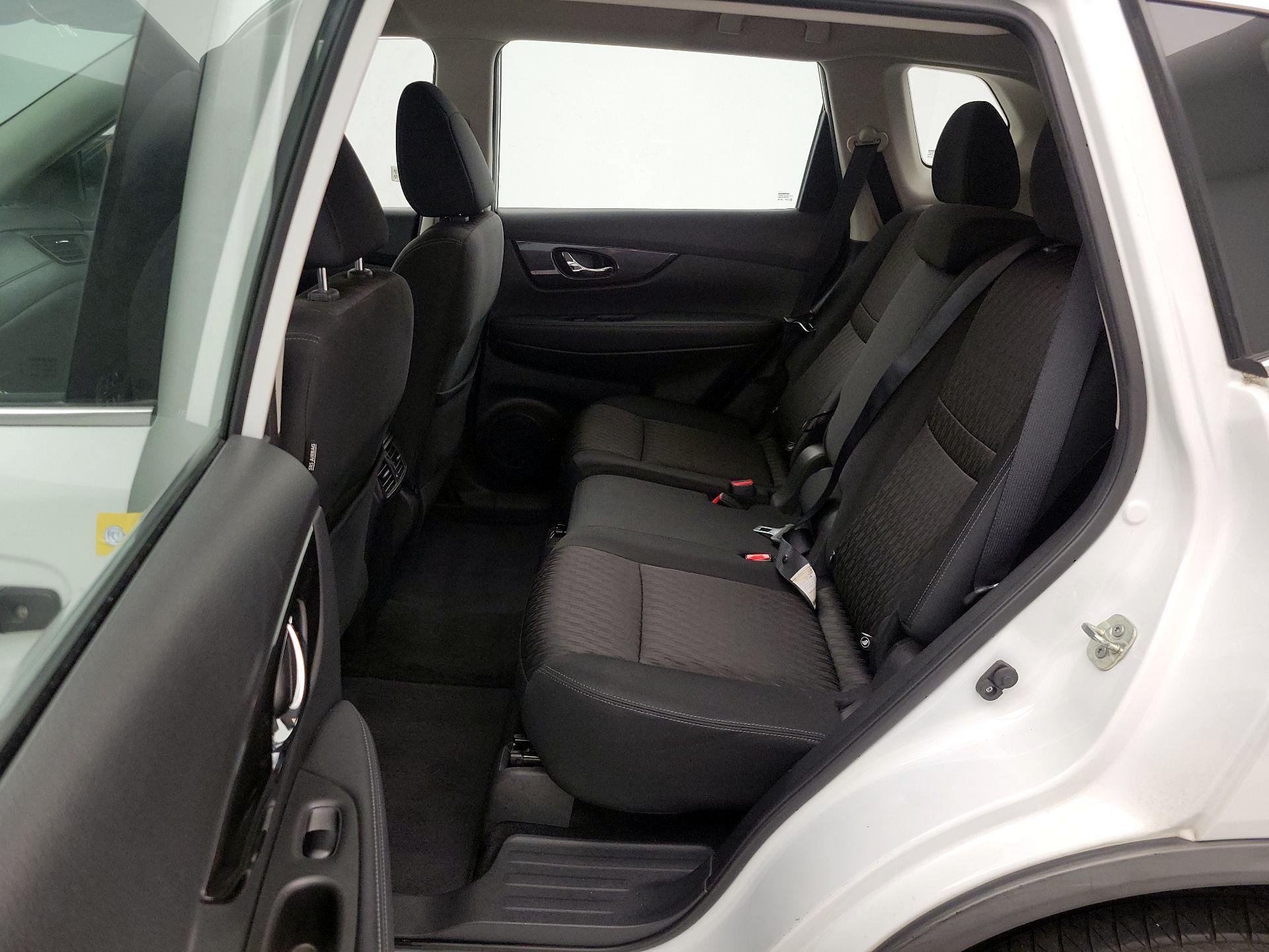 Thumbnail: 2017 Nissan Rogue - 19
