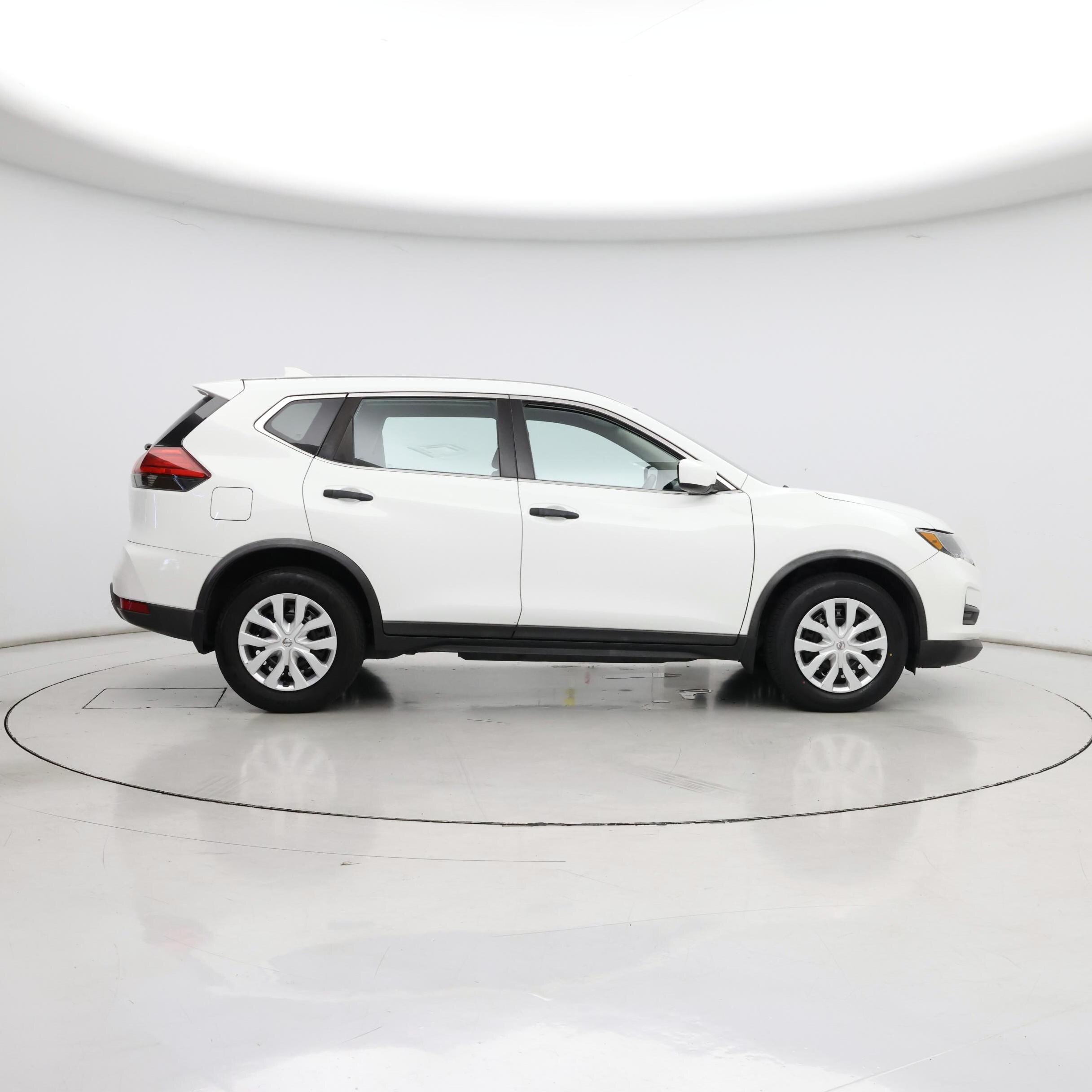 Thumbnail: 2017 Nissan Rogue - 7