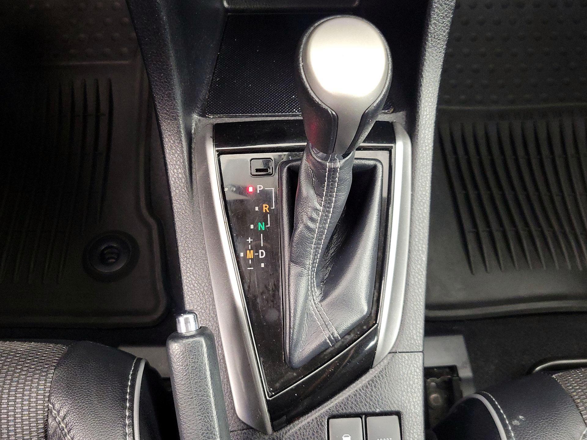 Thumbnail: 2014 Toyota Corolla - 17