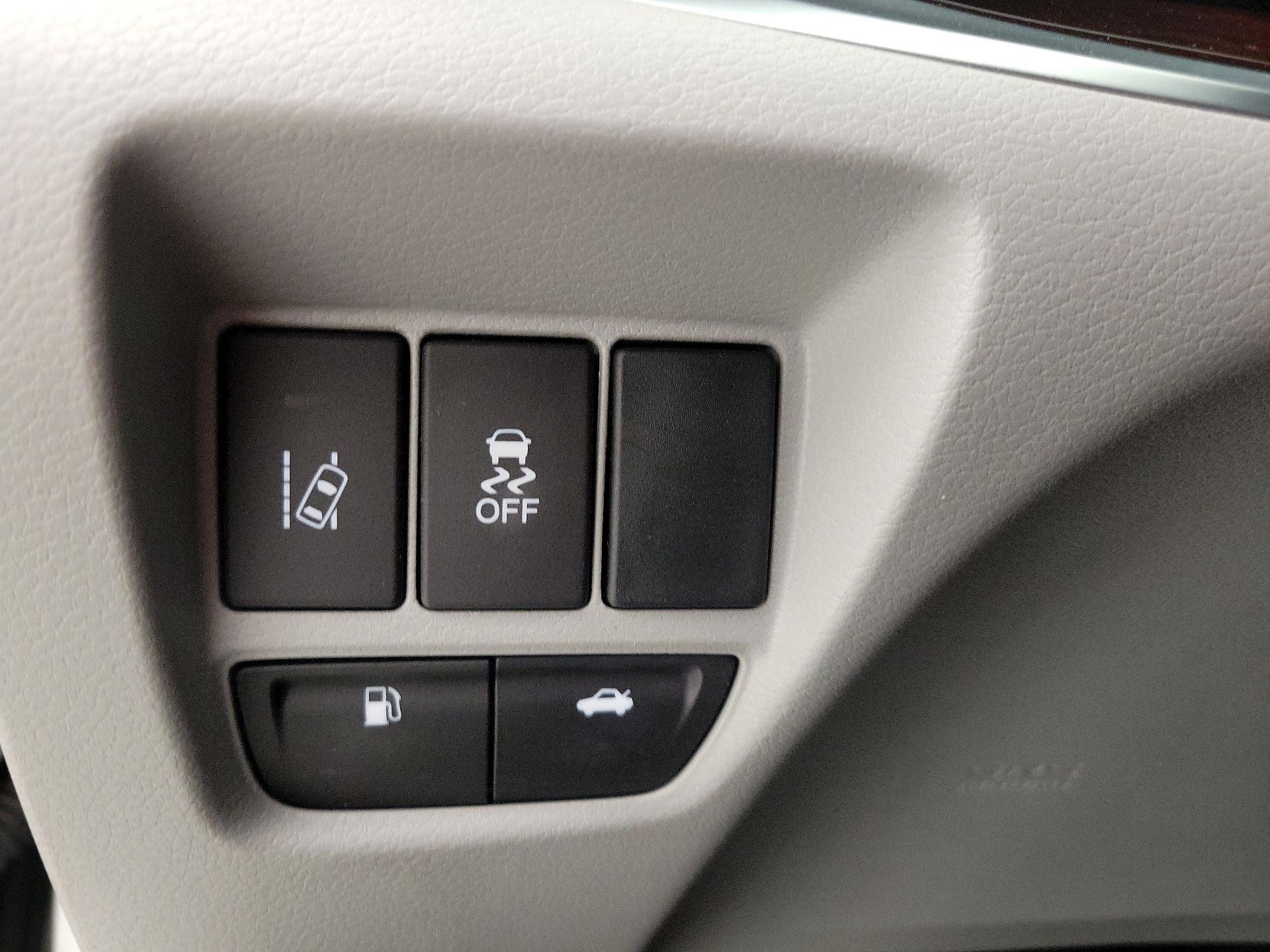 Thumbnail: 2015 Acura TLX - 13