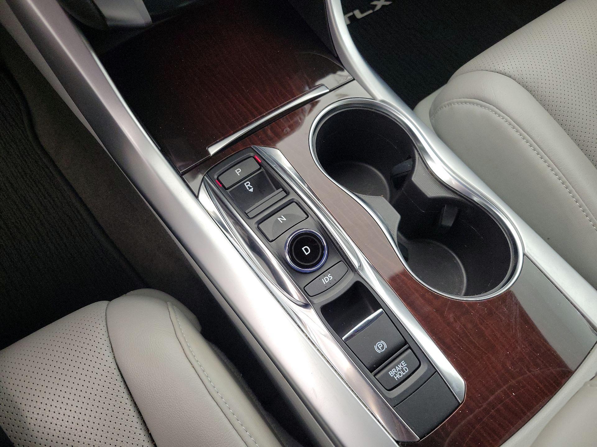 Thumbnail: 2015 Acura TLX - 18