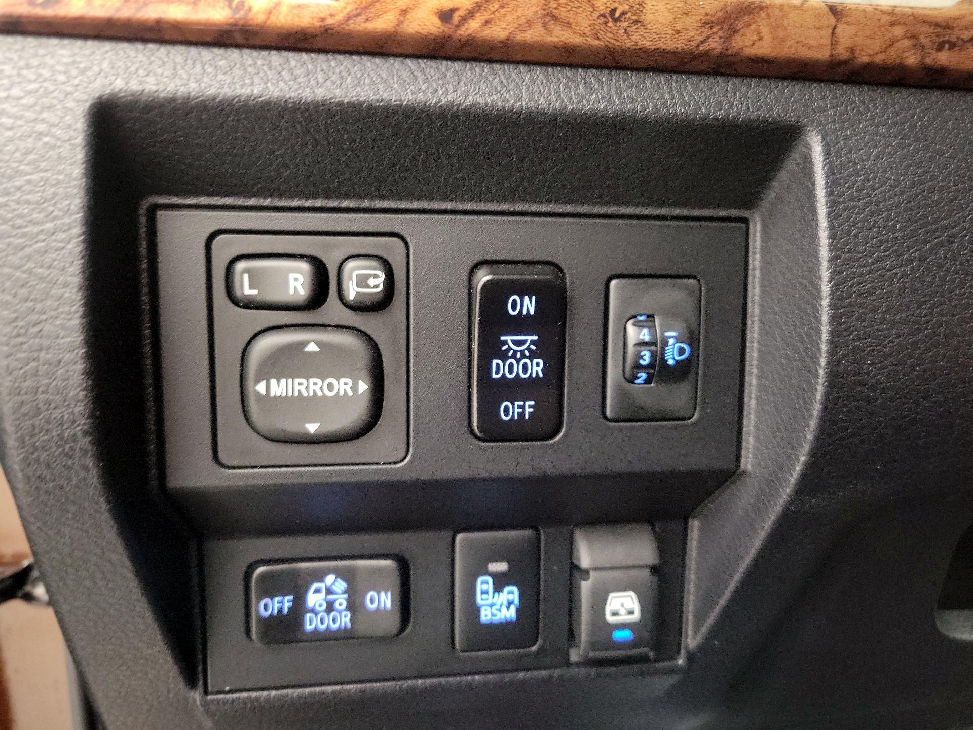 Thumbnail: 2017 Toyota Tundra - 13