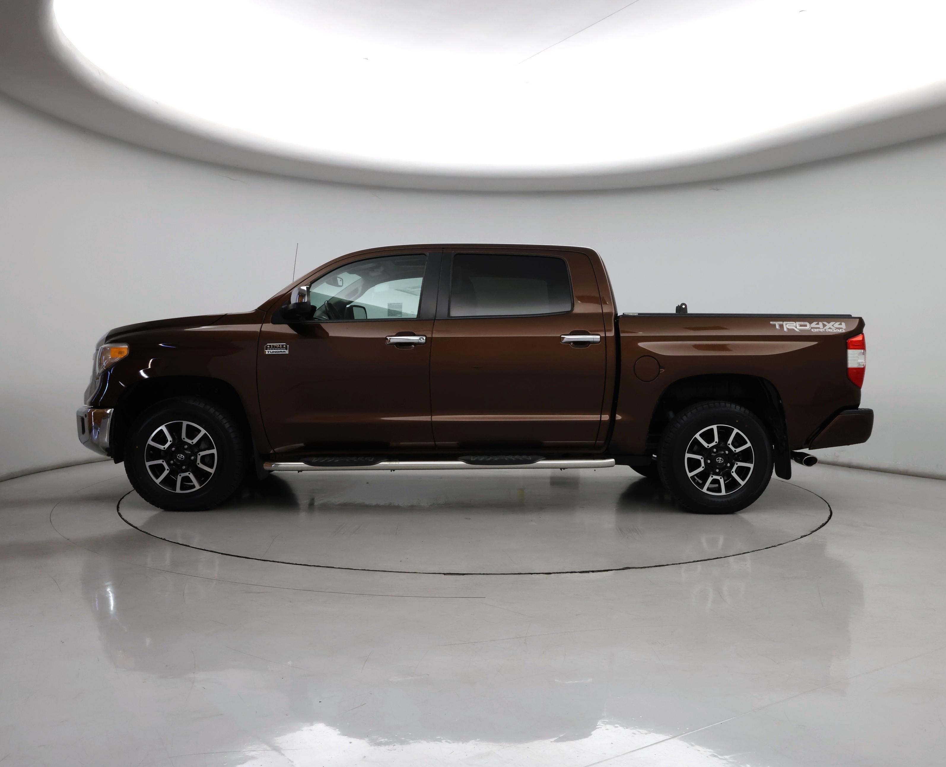 Thumbnail: 2017 Toyota Tundra - 3