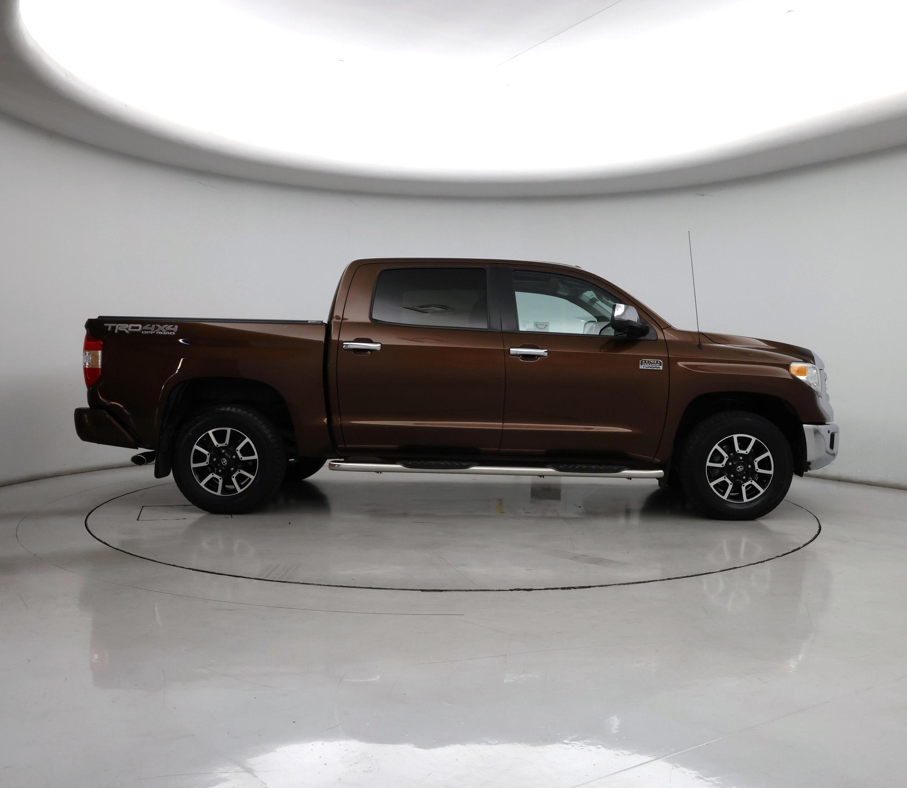Thumbnail: 2017 Toyota Tundra - 7