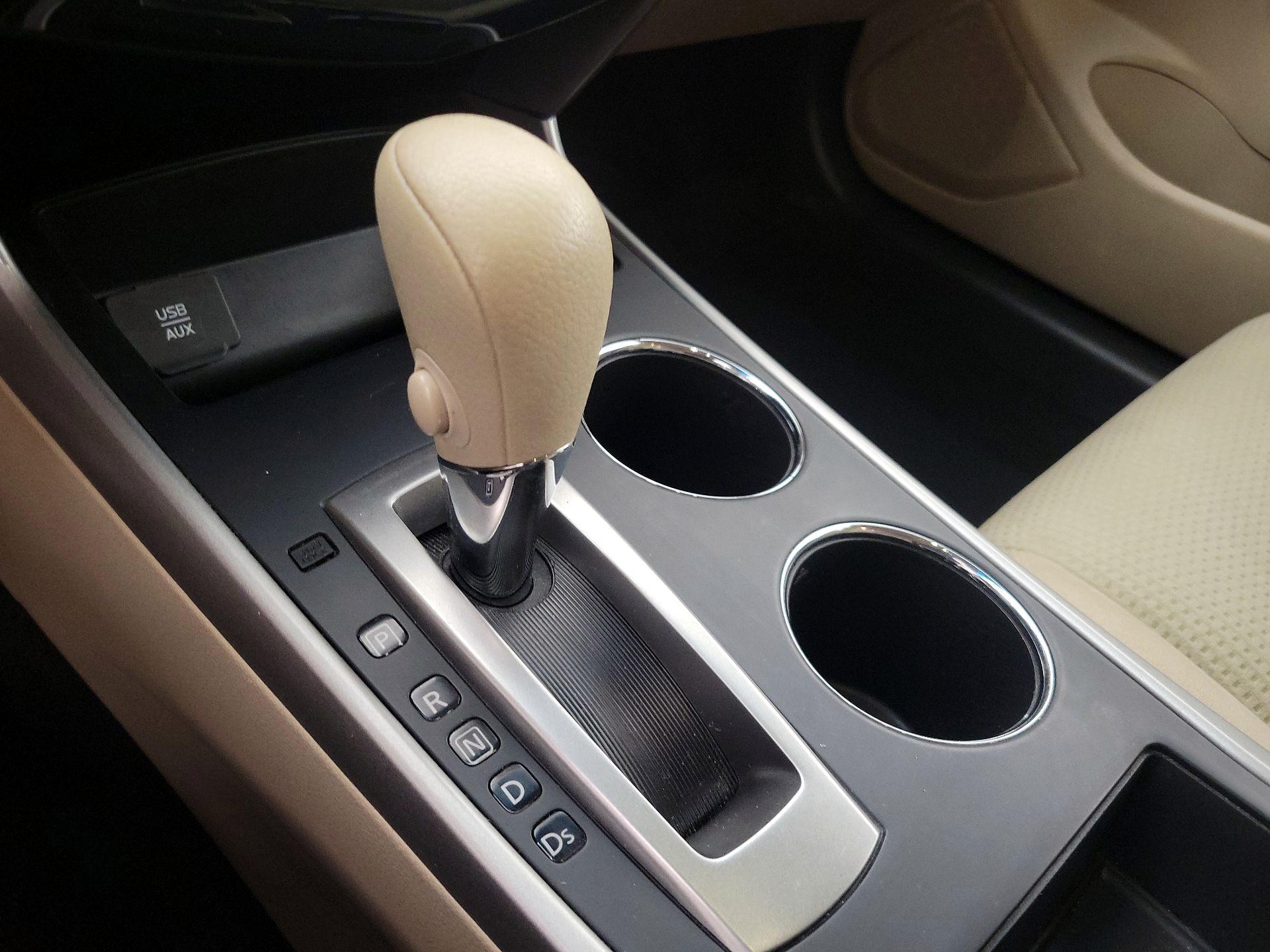 Thumbnail: 2015 Nissan Altima - 18
