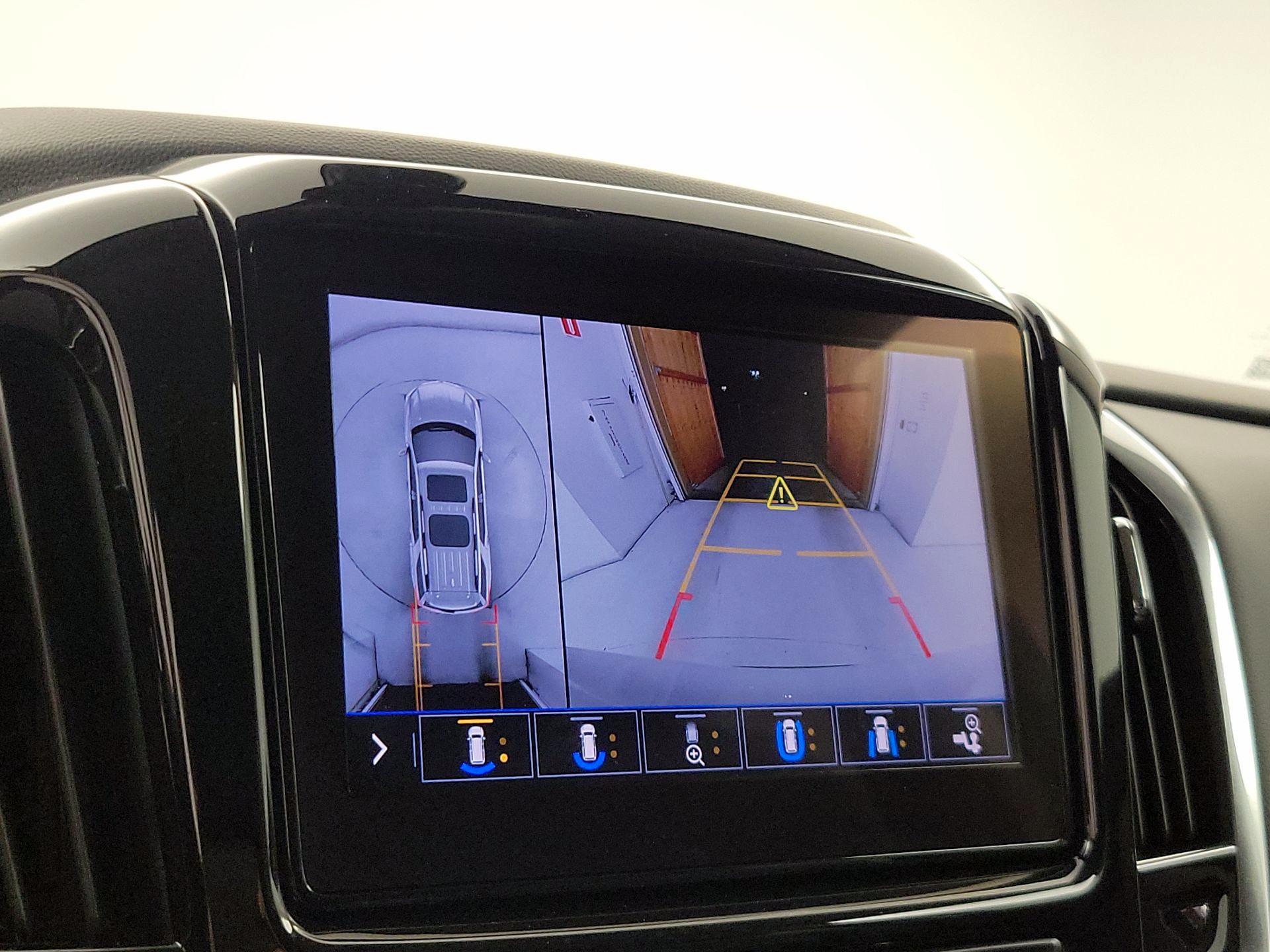 Thumbnail: 2021 Chevrolet Traverse - 14