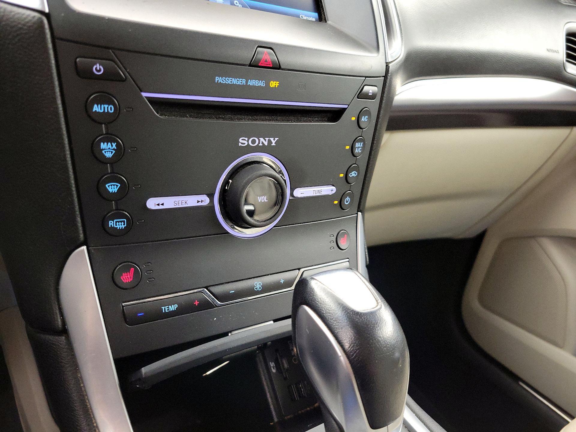 Thumbnail: 2015 Ford Edge - 16