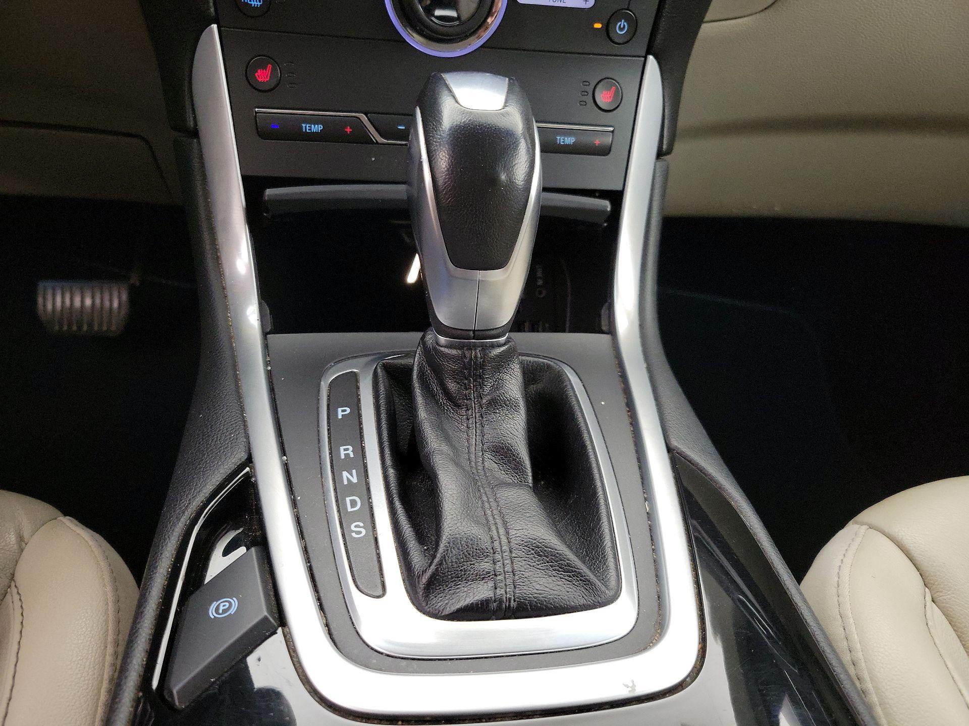 Thumbnail: 2015 Ford Edge - 17