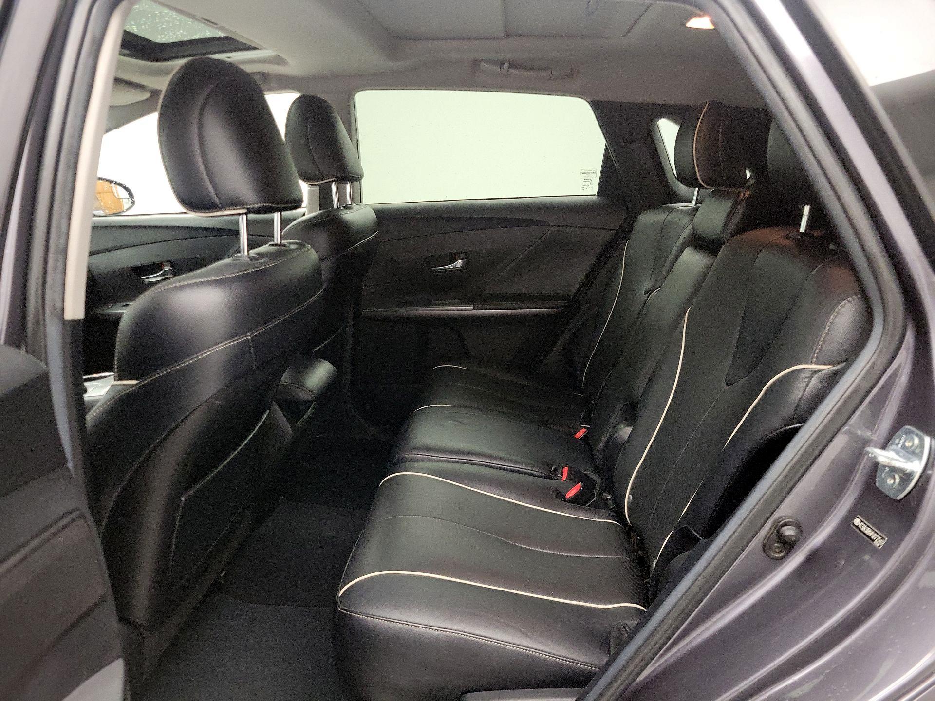 Thumbnail: 2015 Toyota Venza - 19