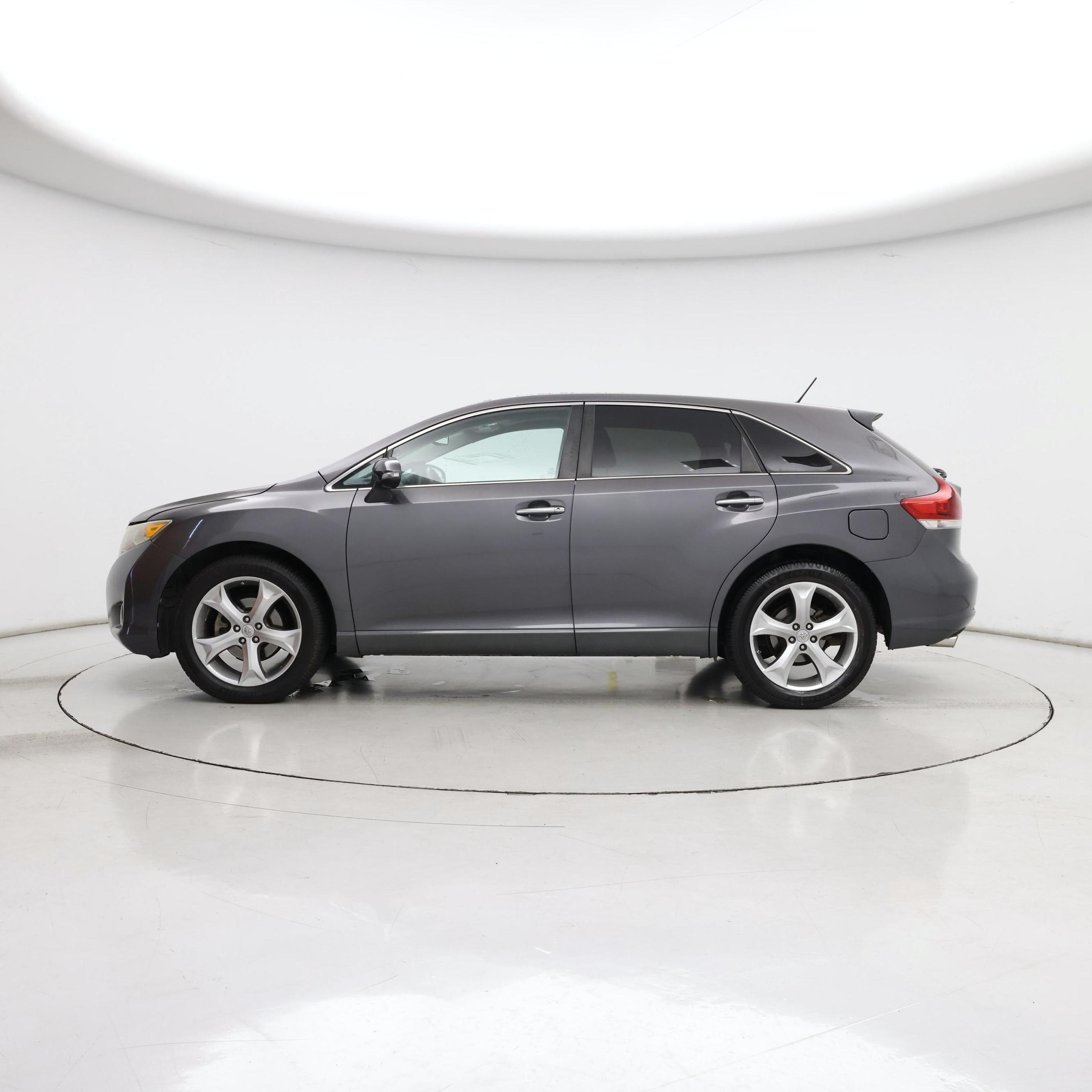 Thumbnail: 2015 Toyota Venza - 3