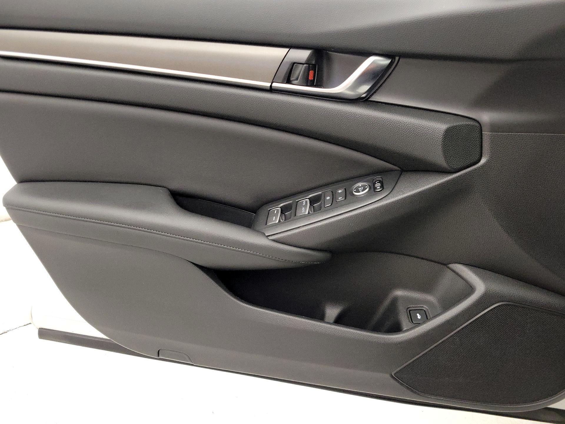 Thumbnail: 2019 Honda Accord - 12
