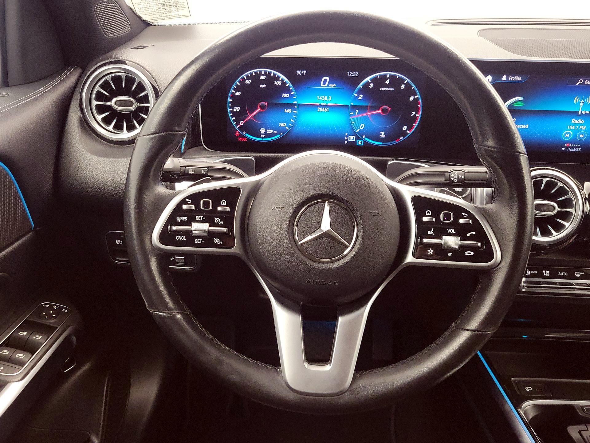 Thumbnail: 2020 Mercedes-Benz GLB - 10