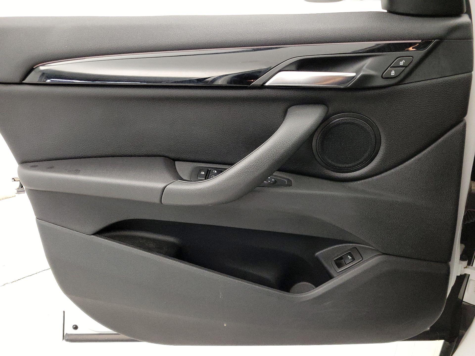 Thumbnail: 2019 BMW X1 - 12
