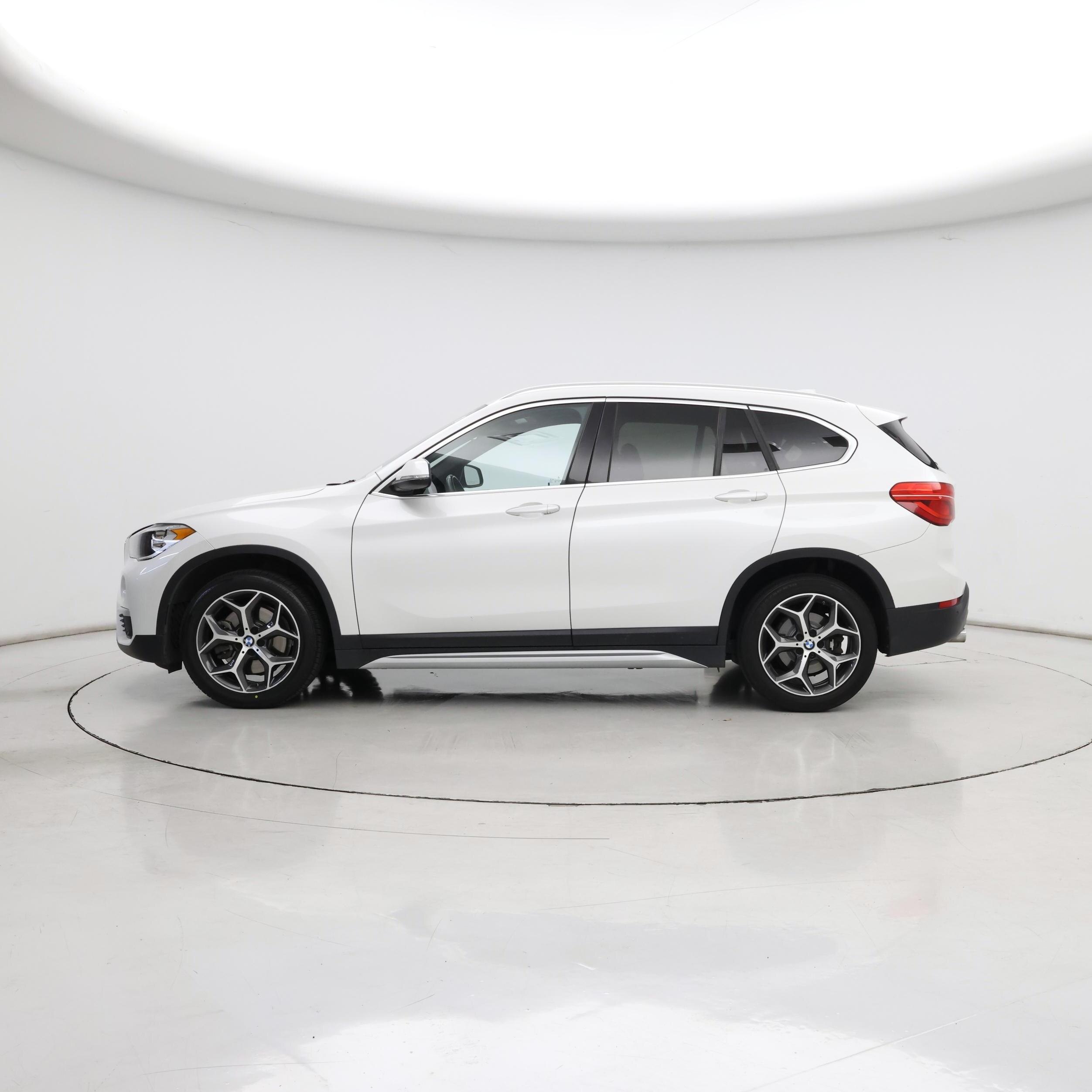 Thumbnail: 2019 BMW X1 - 3